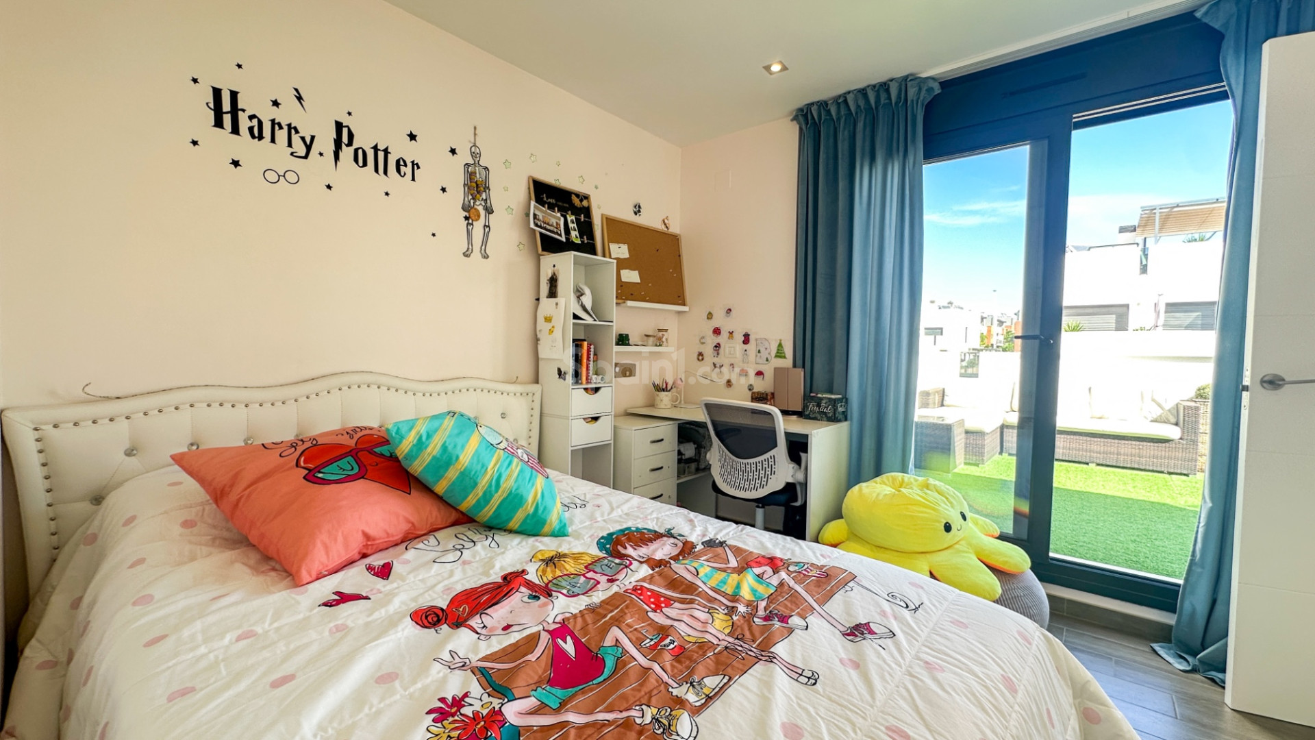 Resale - Villa -
Torrevieja