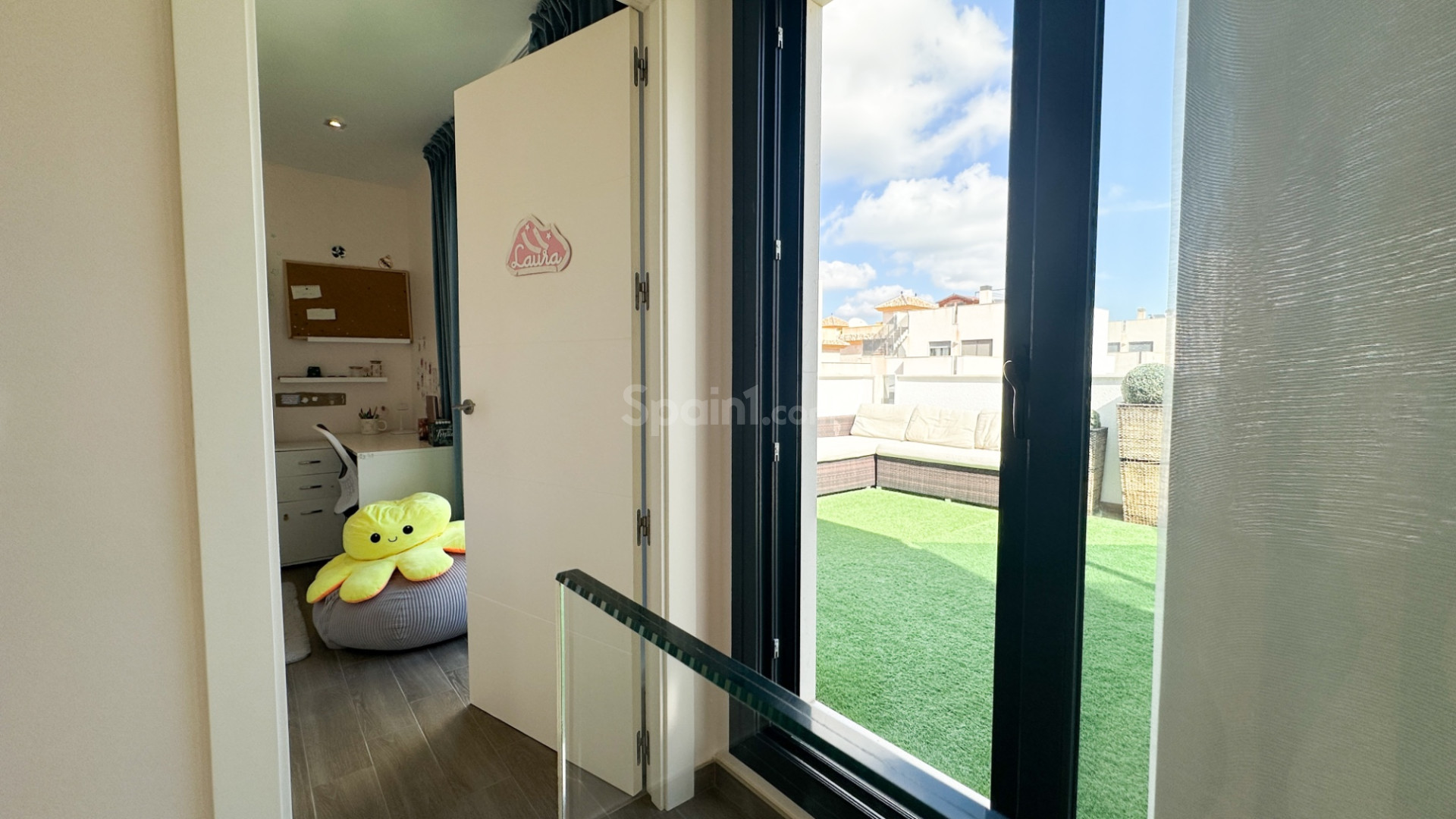 Resale - Villa -
Torrevieja
