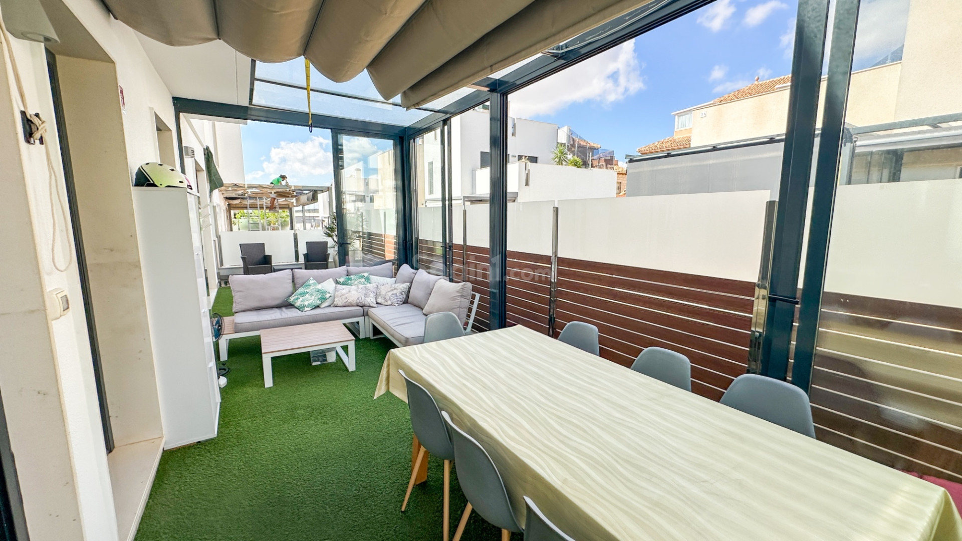 Resale - Villa -
Torrevieja