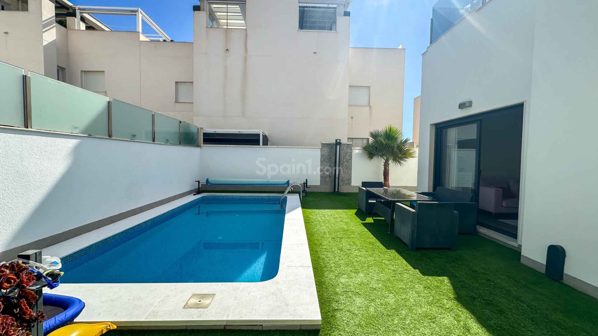 Resale - Villa -
Torrevieja