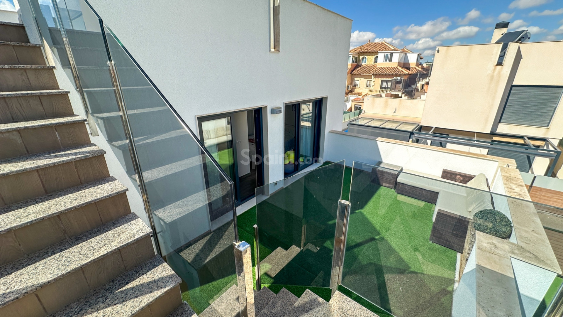 Resale - Villa -
Torrevieja