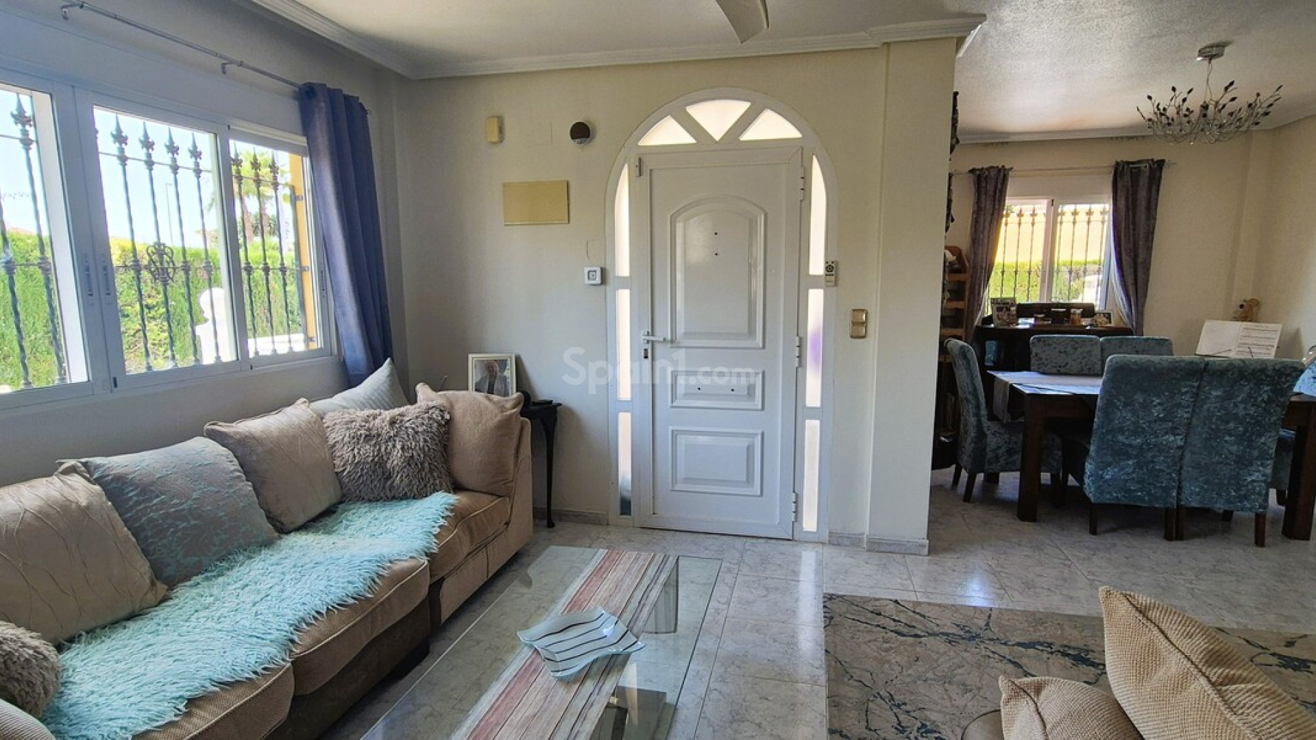 Resale - Villa -
Villamartín - Costa Blanca