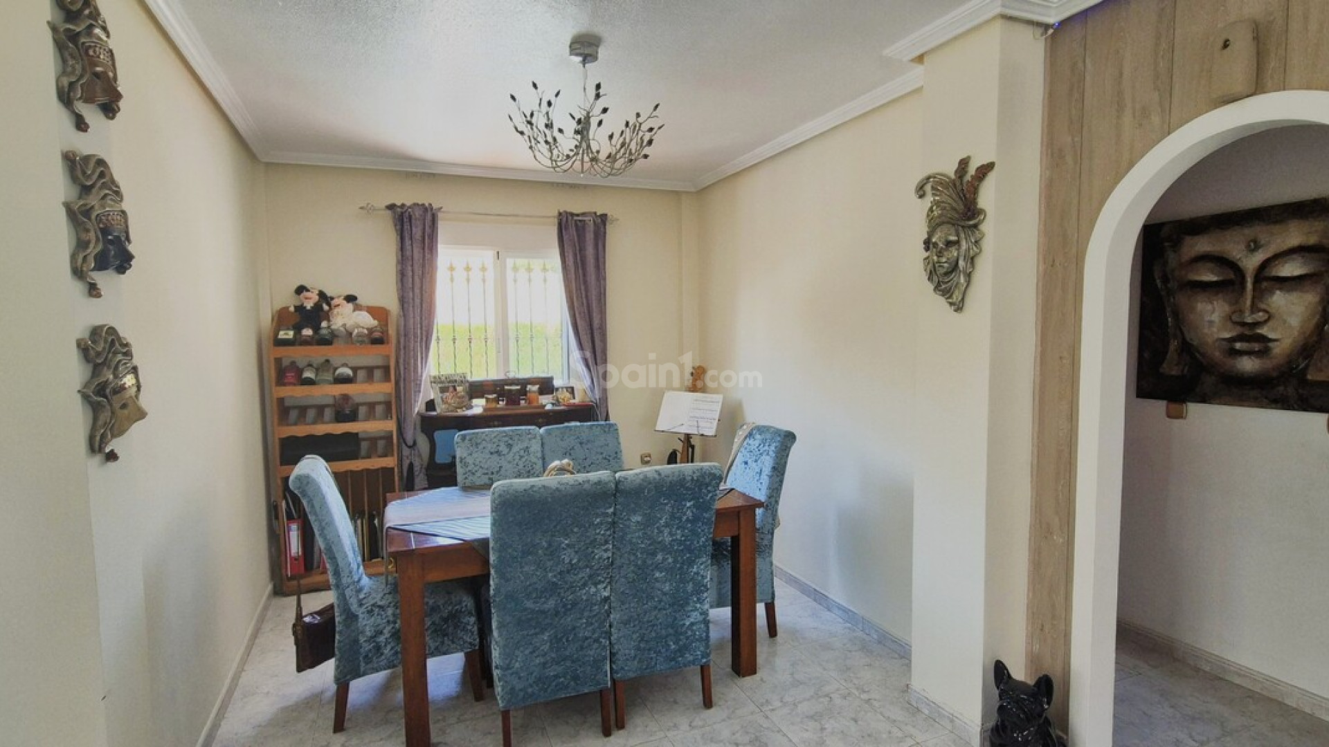Resale - Villa -
Villamartín - Costa Blanca