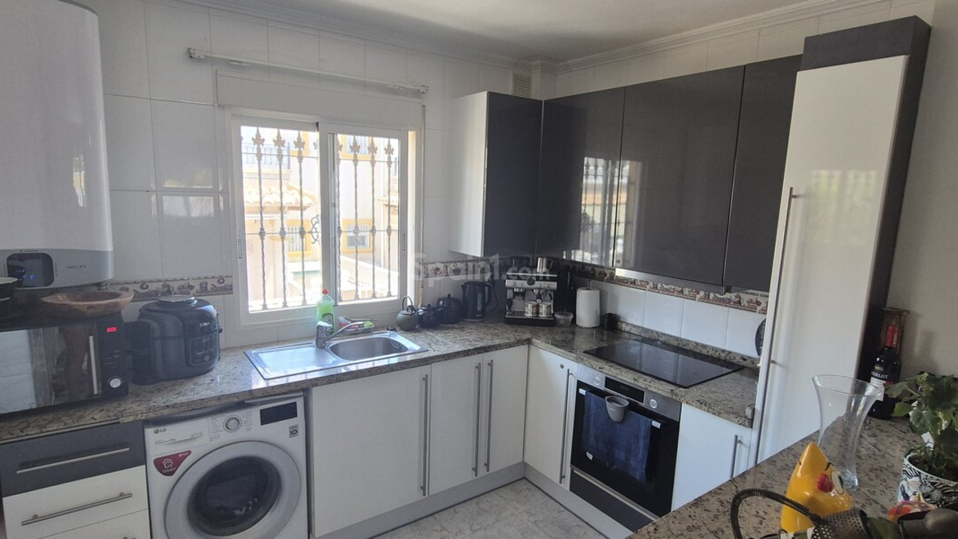 Resale - Villa -
Villamartín - Costa Blanca