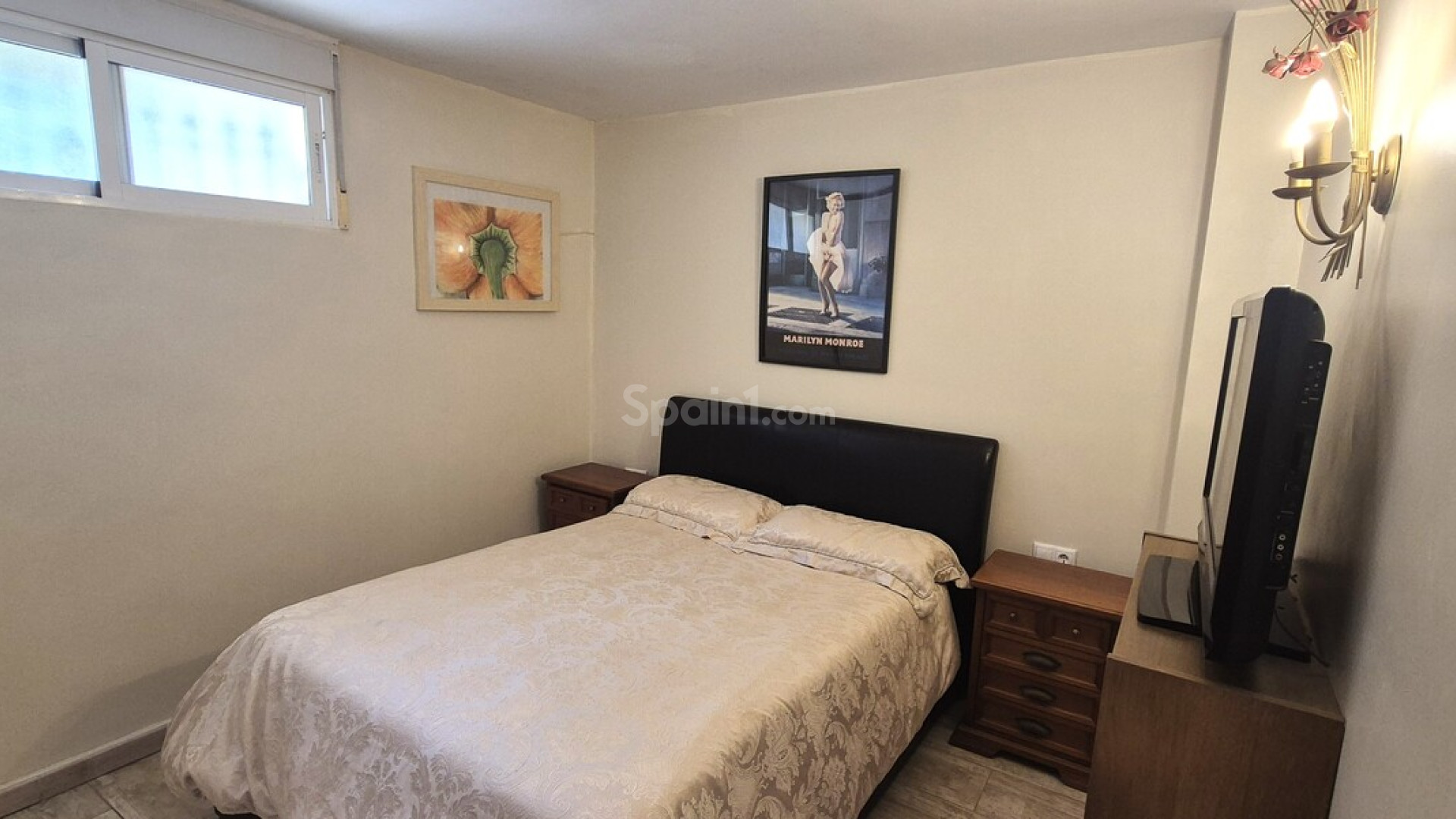 Resale - Villa -
Villamartín - Costa Blanca