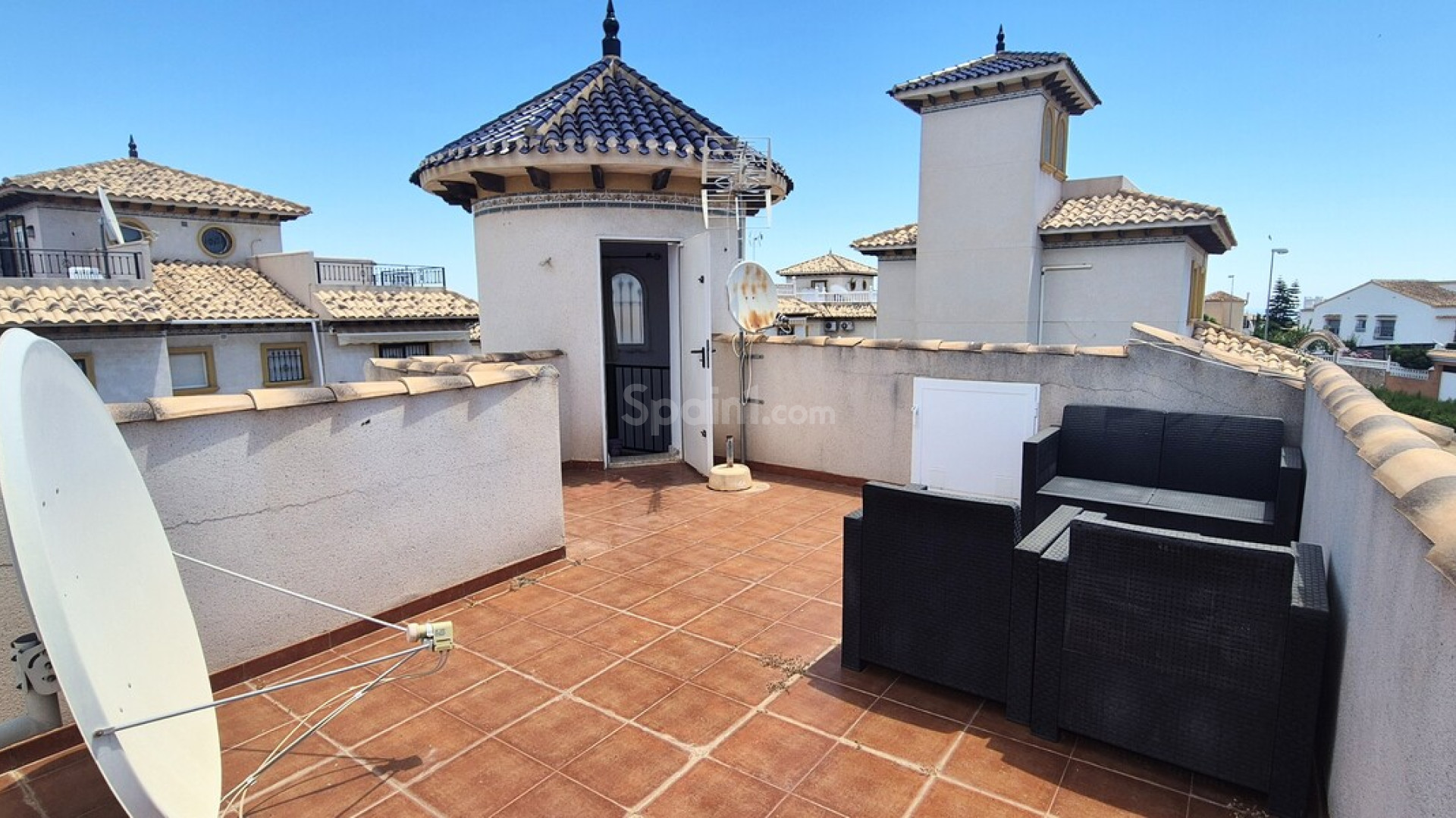 Resale - Villa -
Villamartín - Costa Blanca