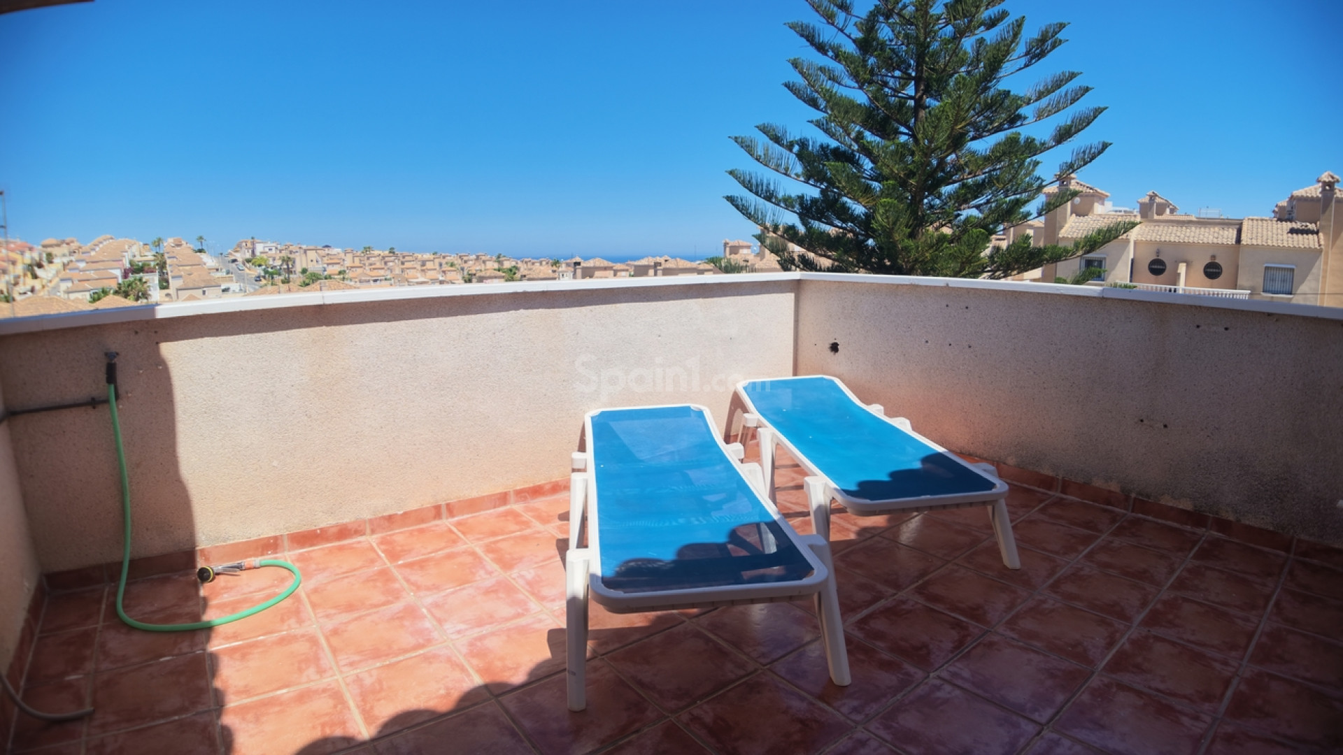 Resale - Villa -
Villamartín - Costa Blanca