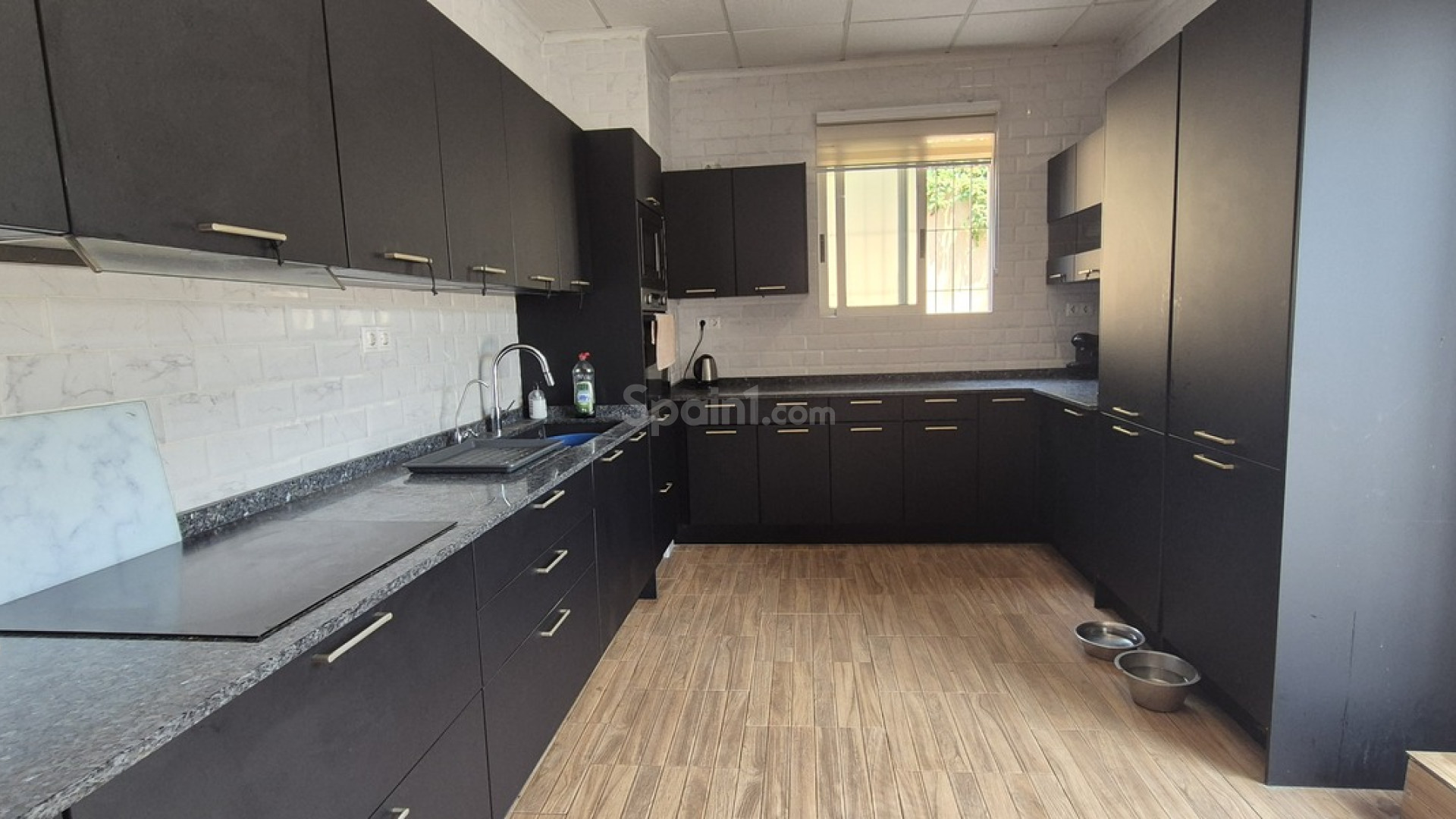 Resale - Villa -
Villamartín - Costa Blanca
