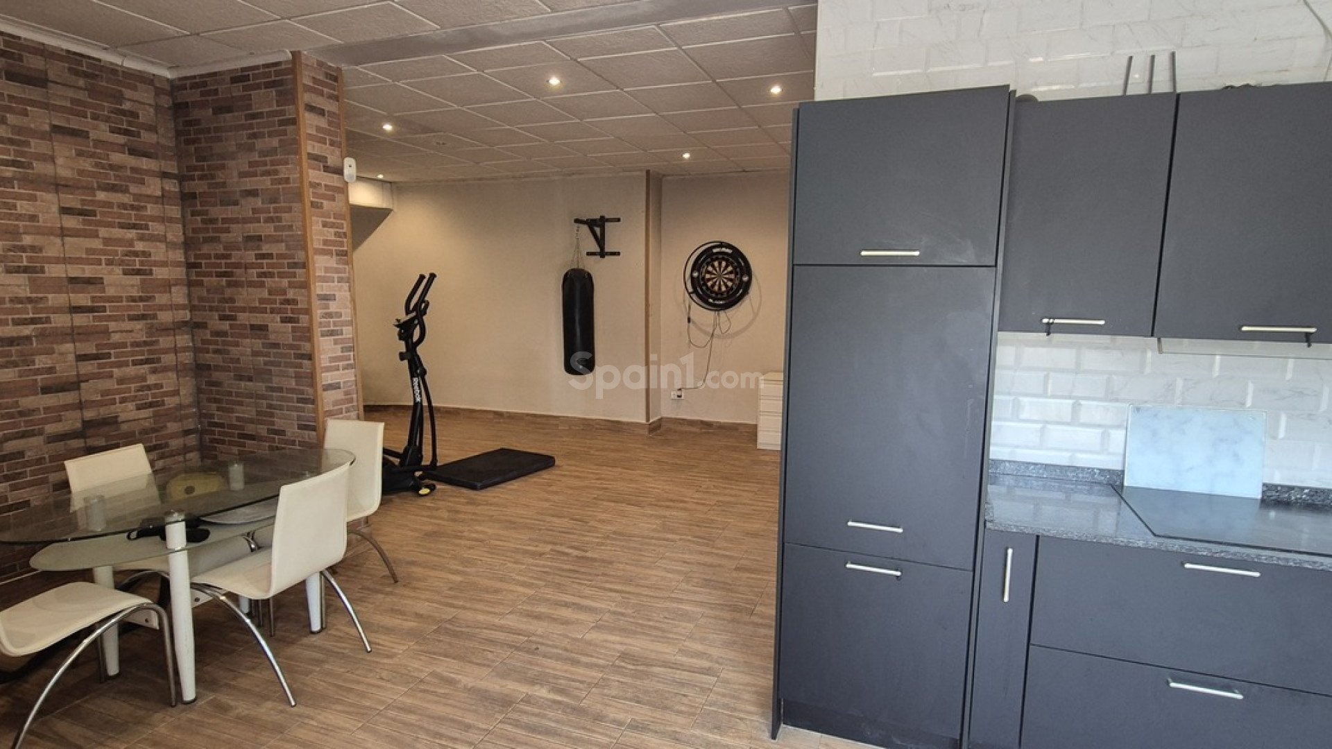 Resale - Villa -
Villamartín - Costa Blanca