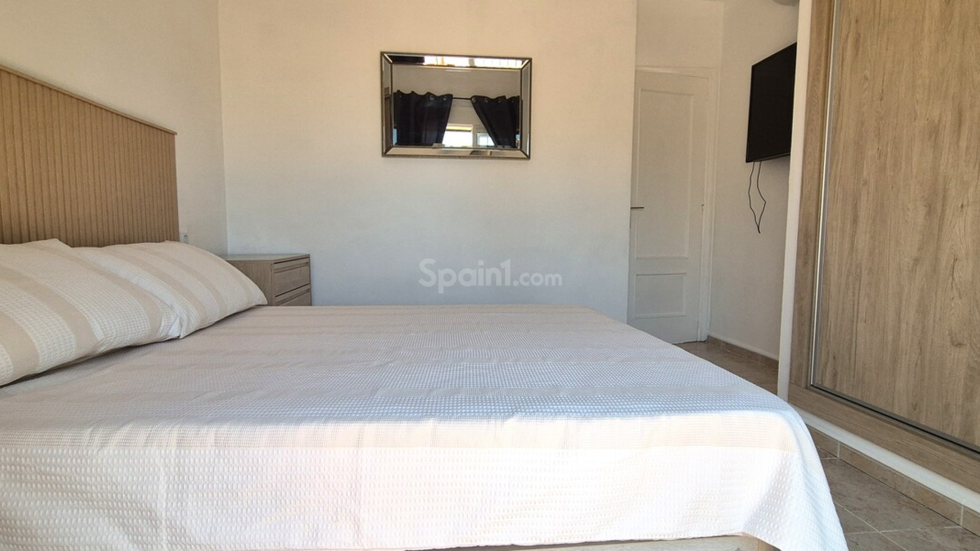Resale - Villa -
Villamartín - Costa Blanca