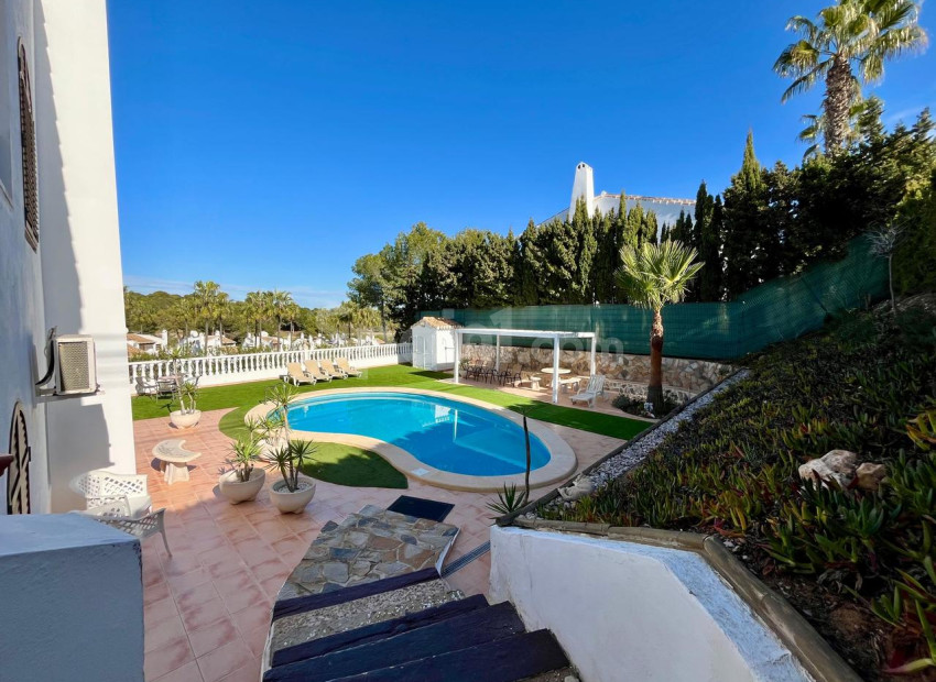 Resale - Villa -
Villamartín - Villamartin