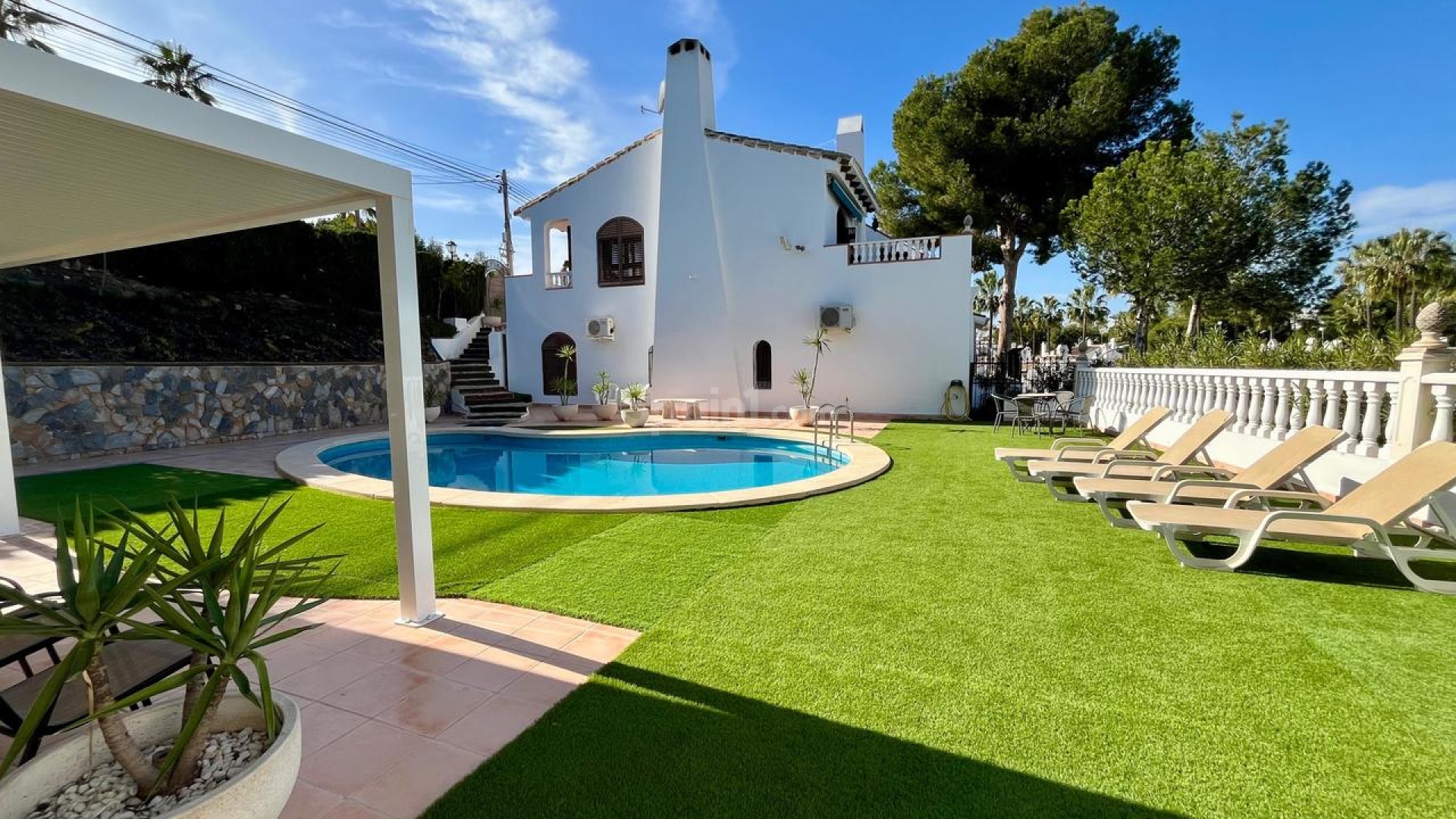 Resale - Villa -
Villamartín - Villamartin