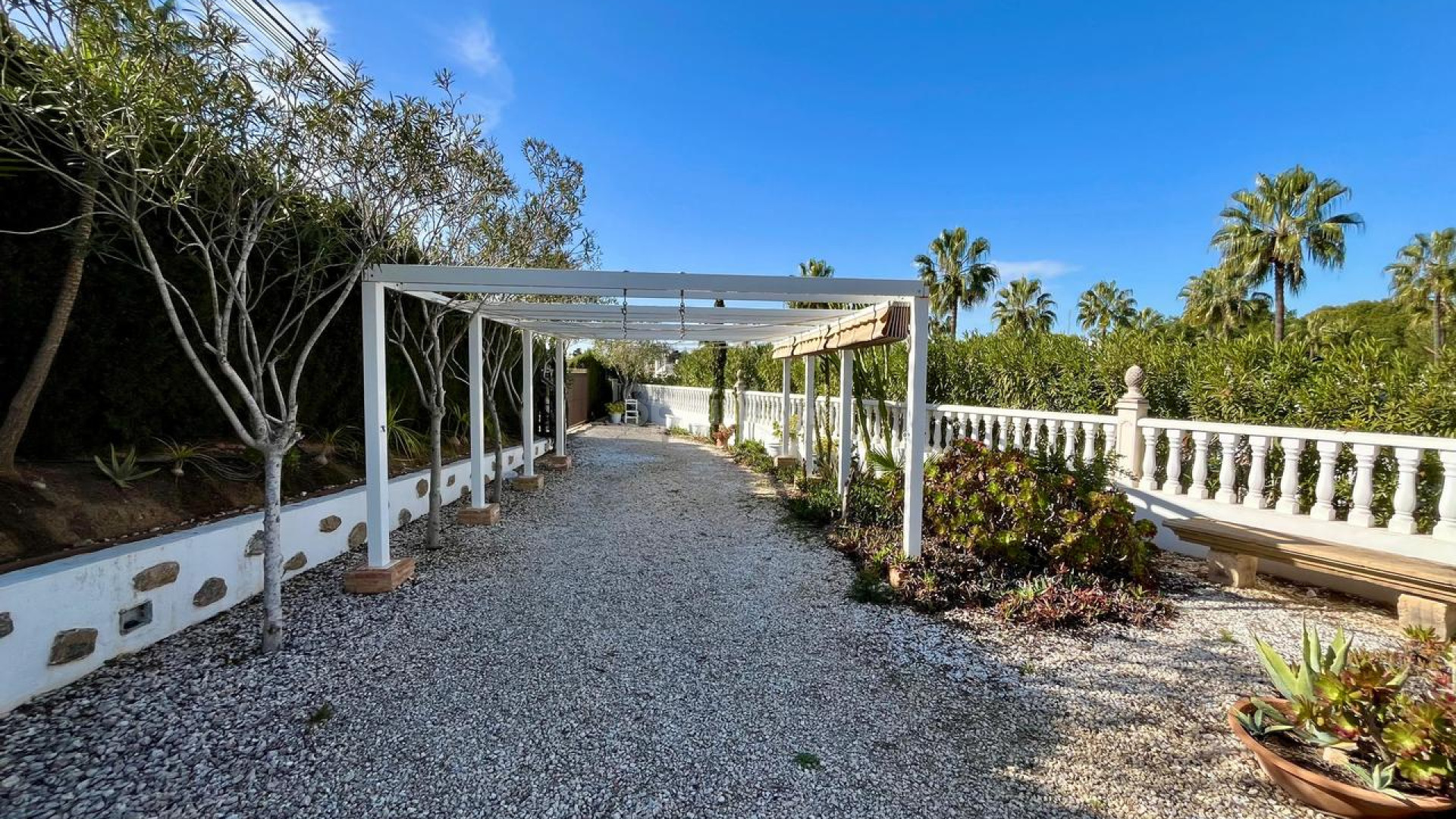 Resale - Villa -
Villamartín - Villamartin