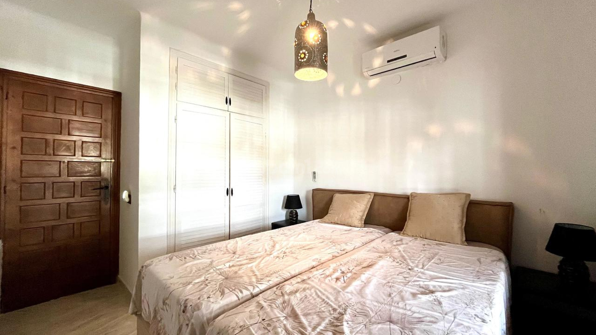 Resale - Villa -
Villamartín - Villamartin