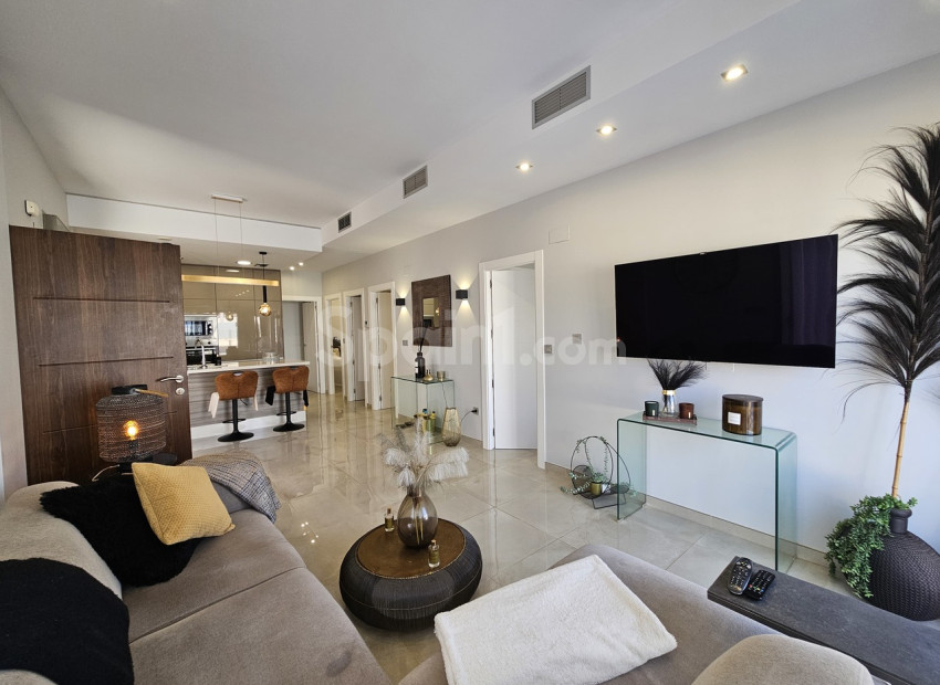 Resale - Villa -
Villamartín - Villamartin