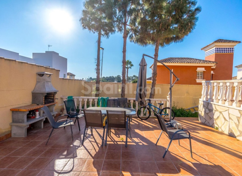 Resale - Villa -
Villamartín - Villamartin