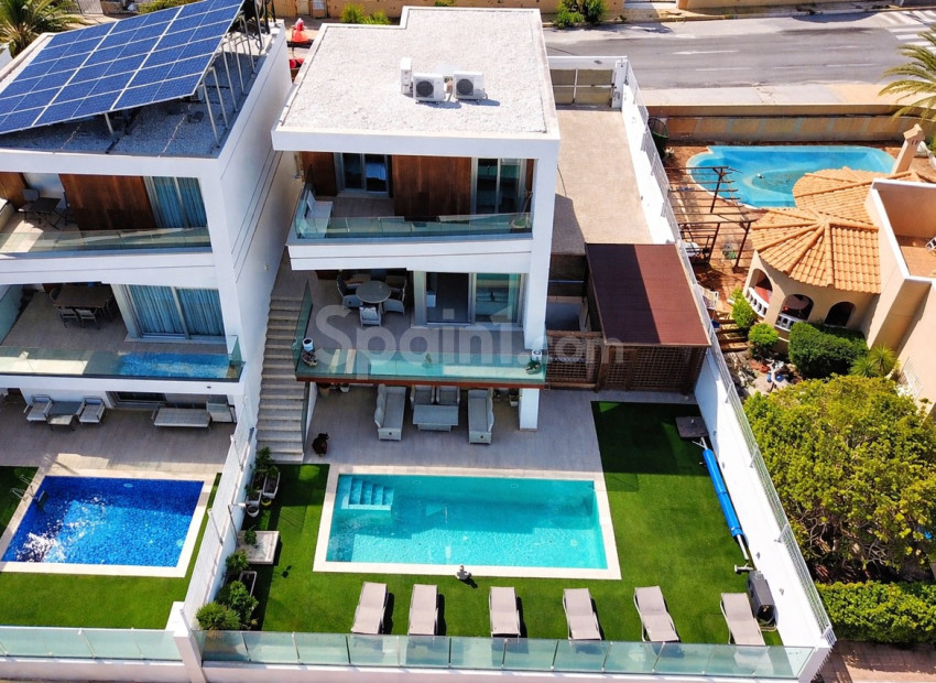 Resale - Villa -
Villamartín - Villamartin