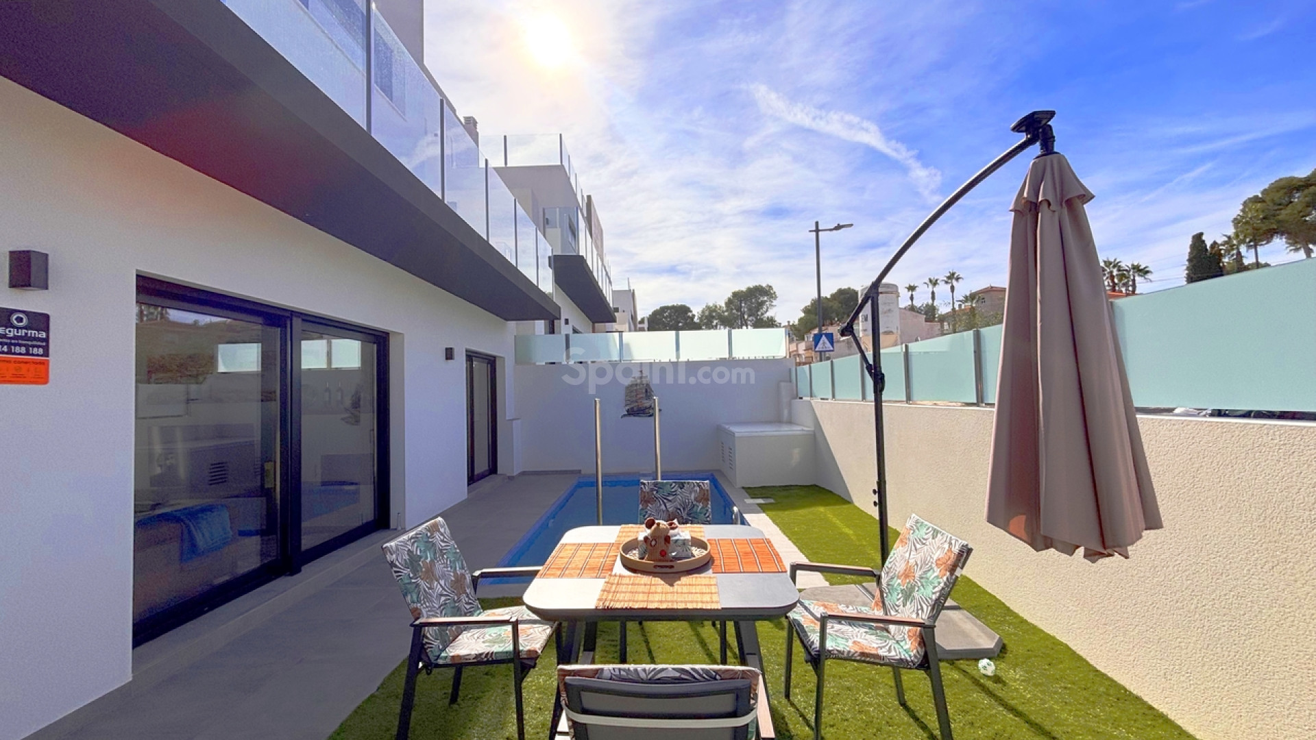 Resale - Villa -
Villamartín - Villamartin