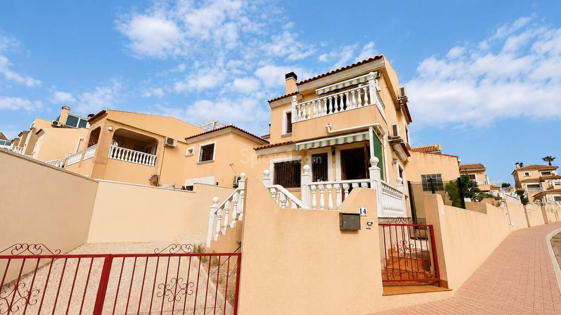 Resale - Villa -
Villamartín - Villamartin