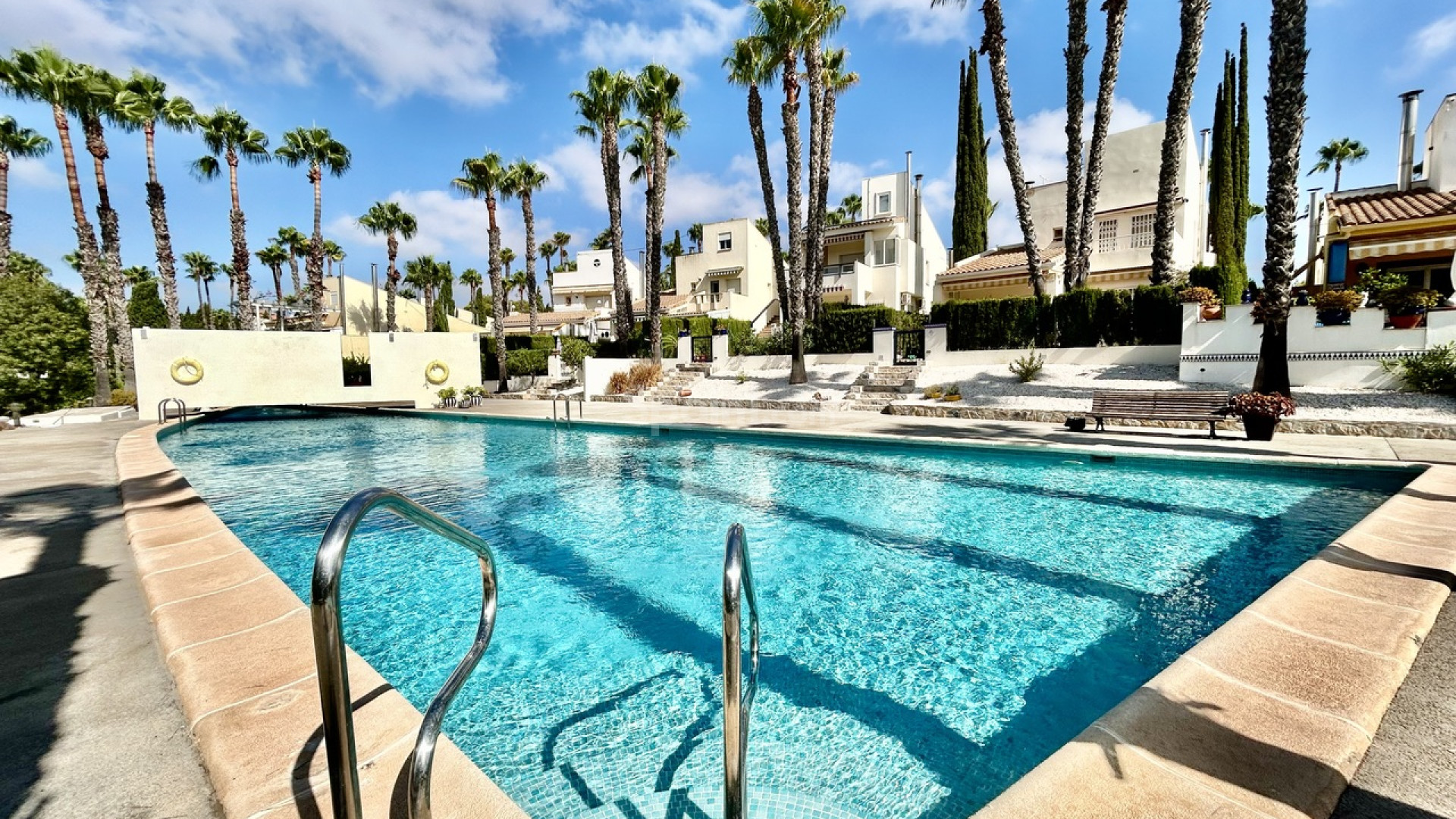 Resale - Villa -
Villamartín - Villamartin