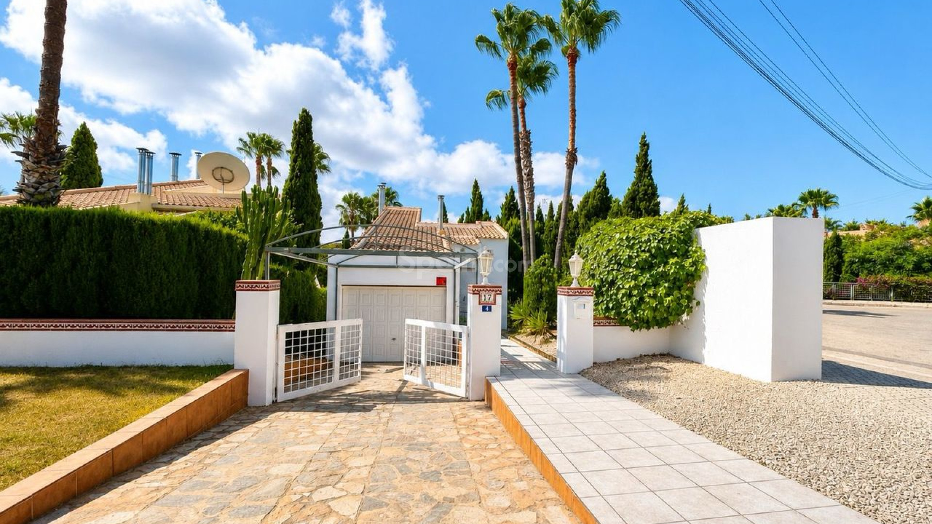 Resale - Villa -
Villamartín - Villamartin