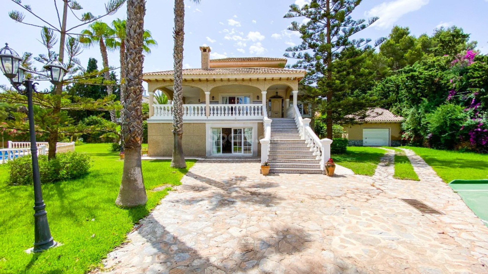 Resale - Villa -
Villamartín - Villamartin