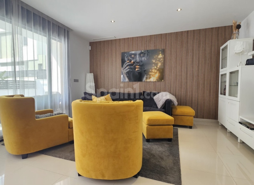 Resale - Villa -
Villamartín - Villamartin