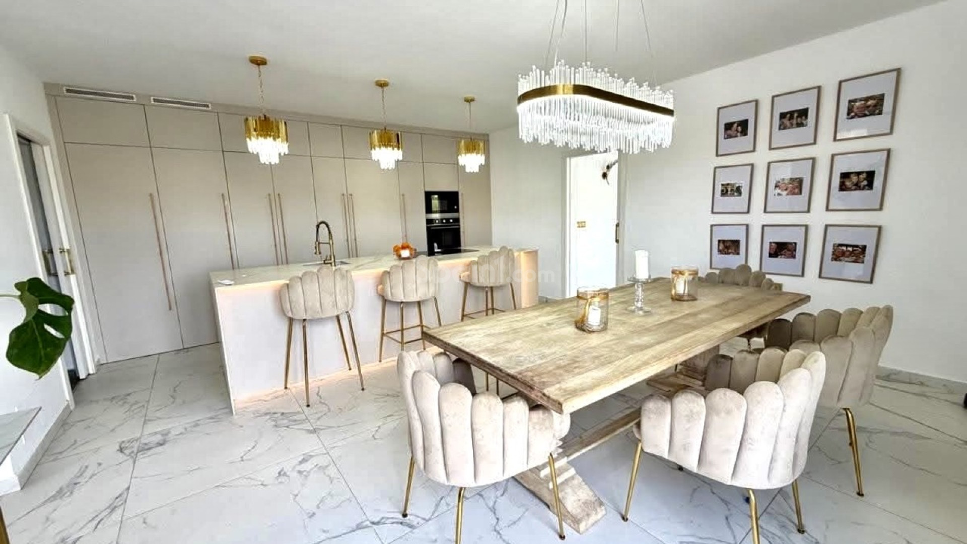 Resale - Villa -
Villamartín - Villamartin