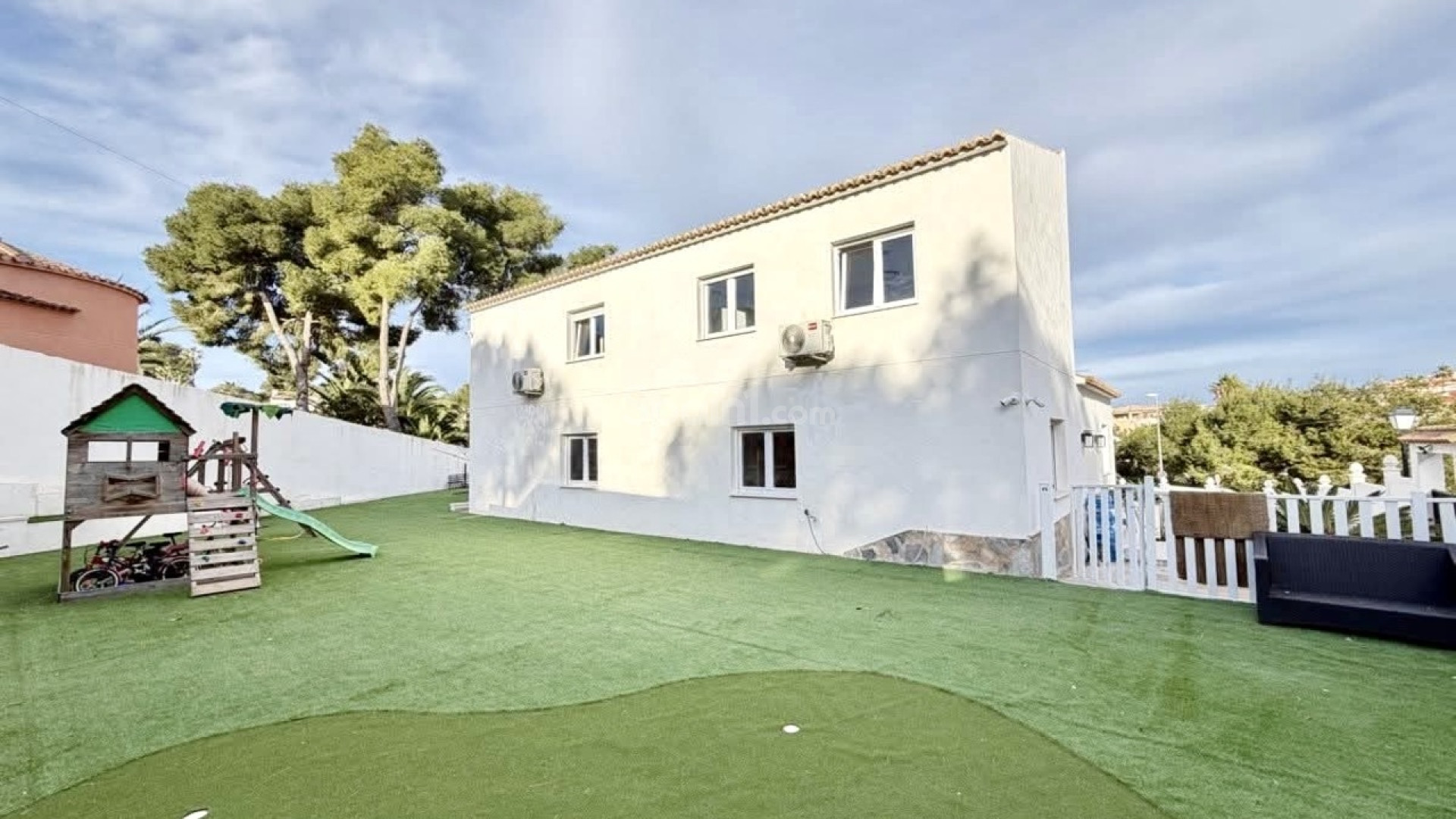 Resale - Villa -
Villamartín - Villamartin