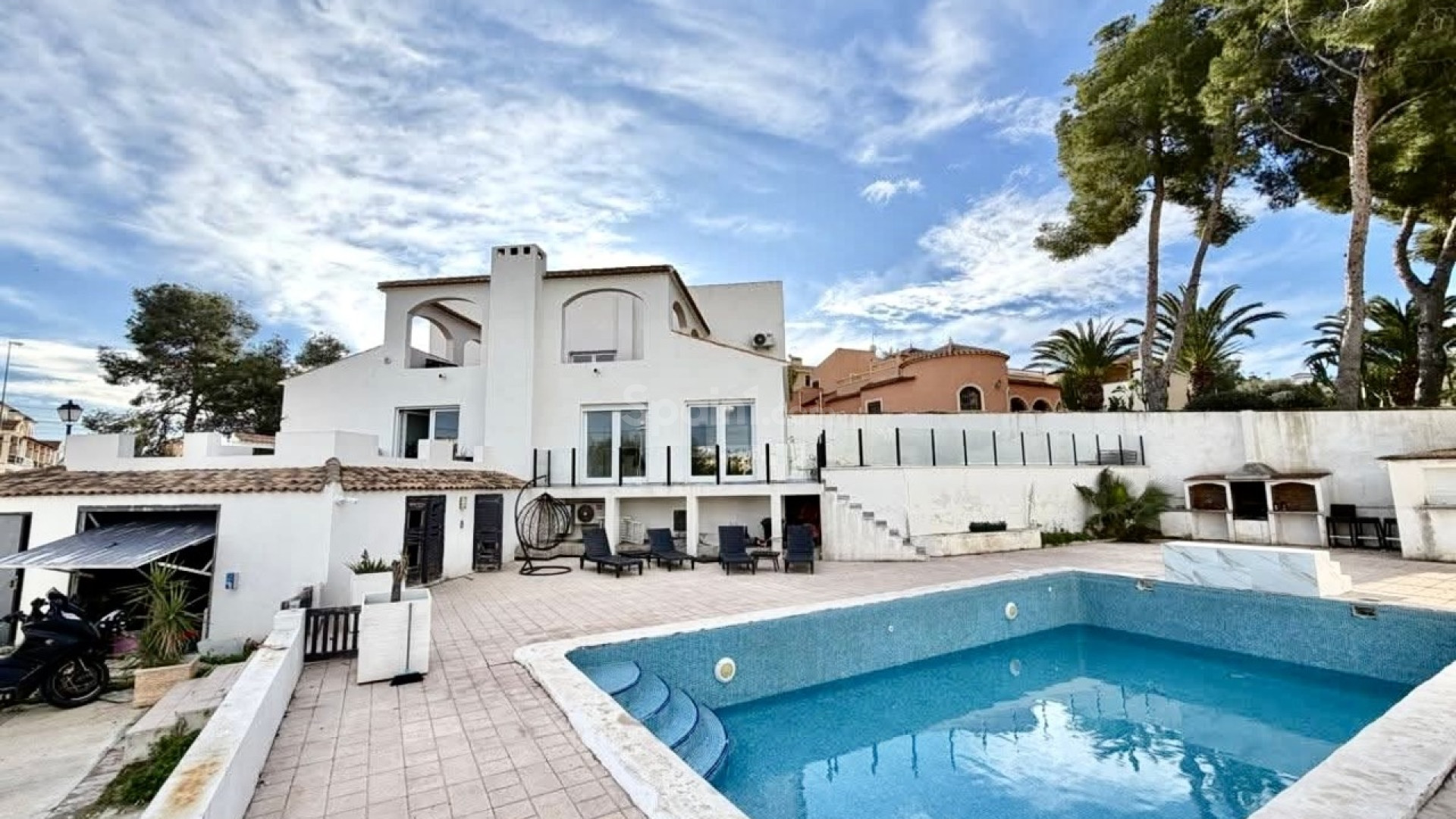 Resale - Villa -
Villamartín - Villamartin