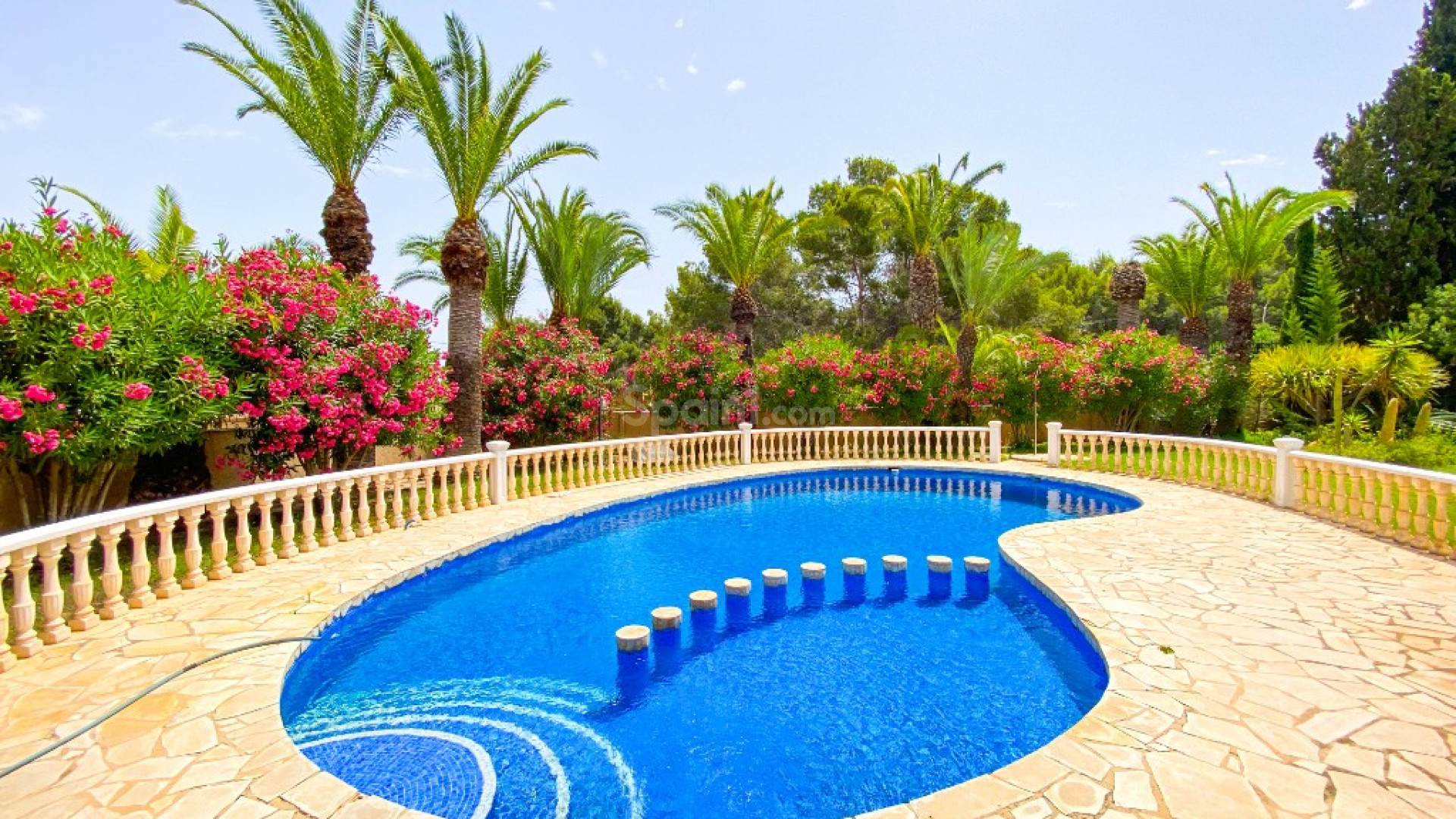 Resale - Villa -
Villamartin