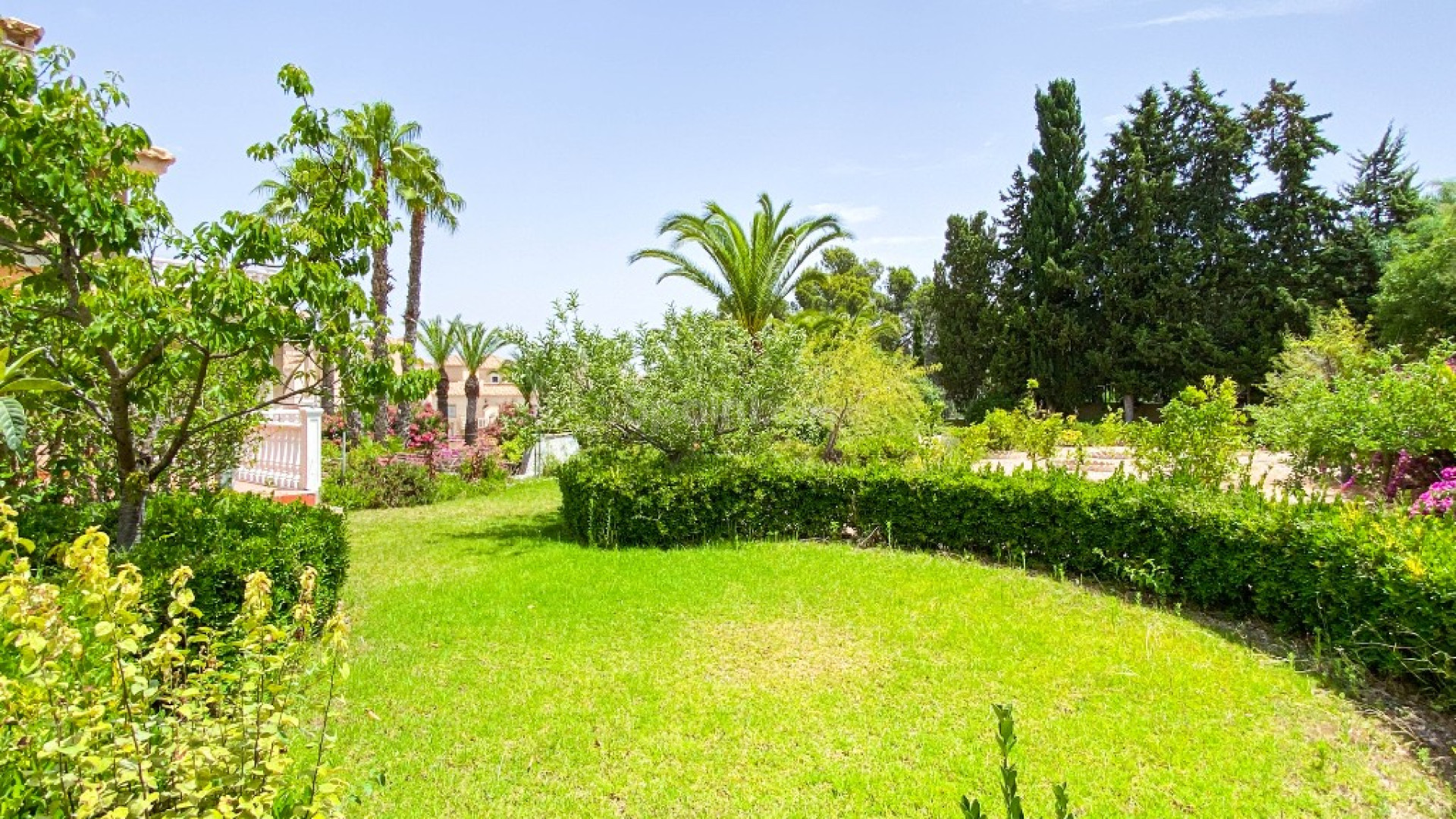 Resale - Villa -
Villamartin