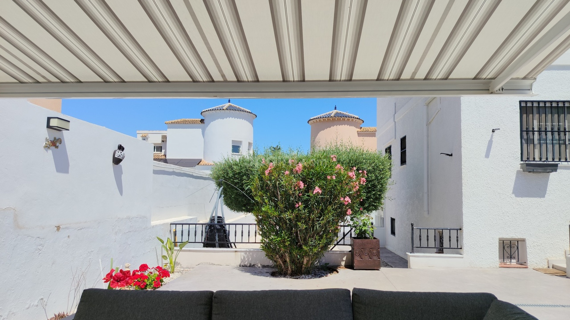 Resale - Villa -
Vista Bella Golf Resort