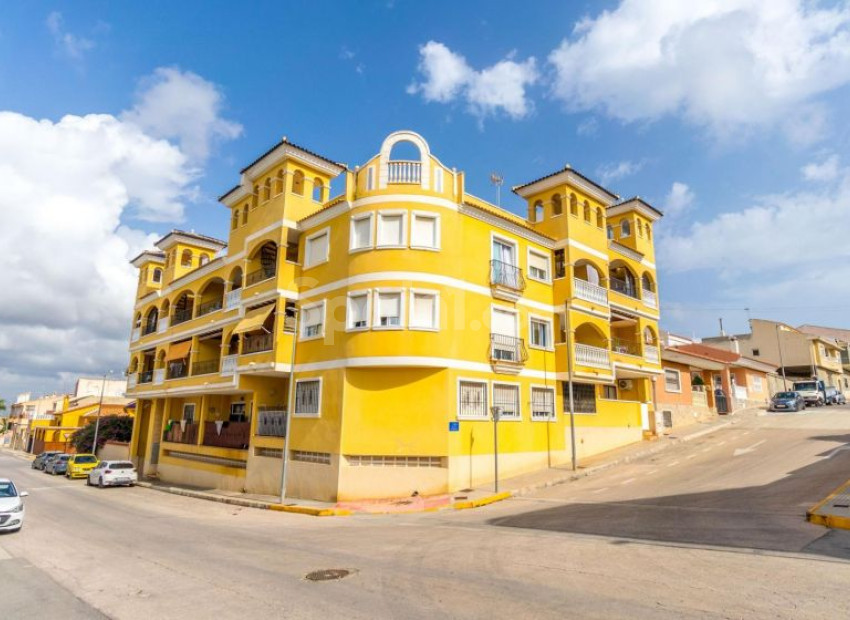 Resale - Wohnung -
Benijofar