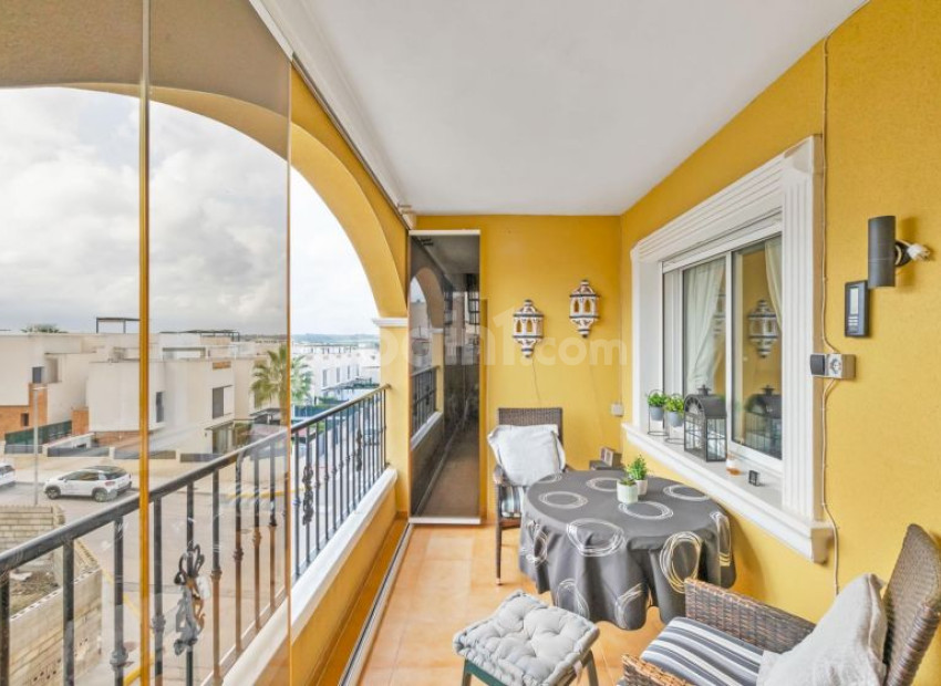 Resale - Wohnung -
Benijofar