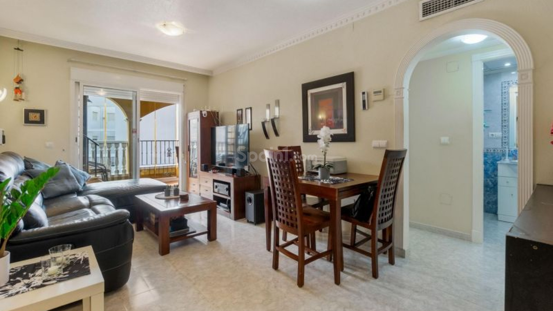 Resale - Wohnung -
Benijofar