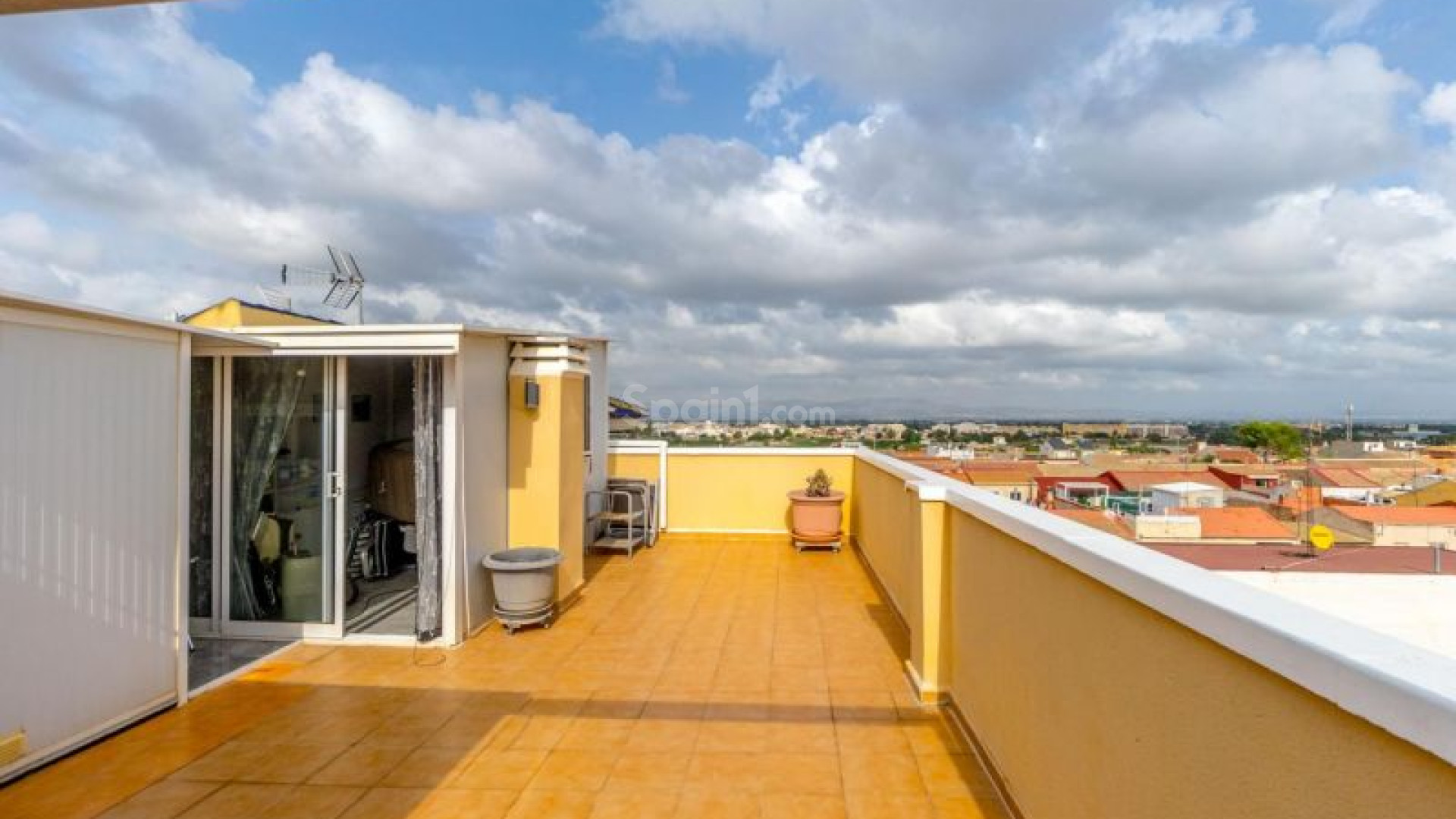 Resale - Wohnung -
Benijofar