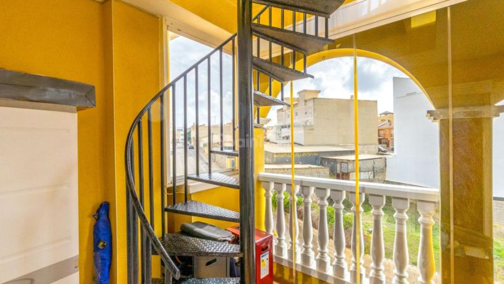 Resale - Wohnung -
Benijofar