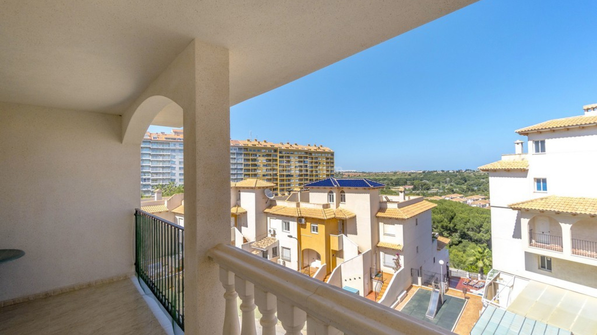 Resale - Wohnung -
Dehesa de Campoamor - Campoamor