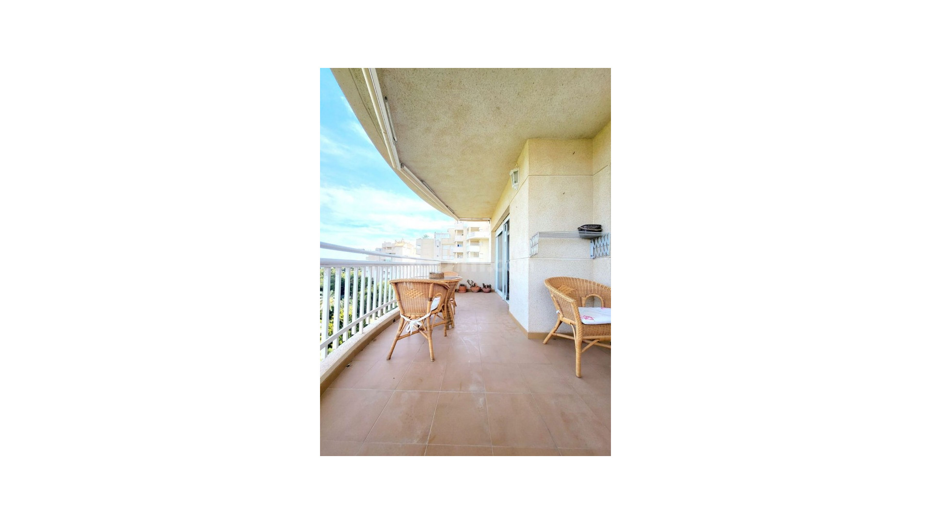 Resale - Wohnung -
Dehesa de Campoamor - Campoamor