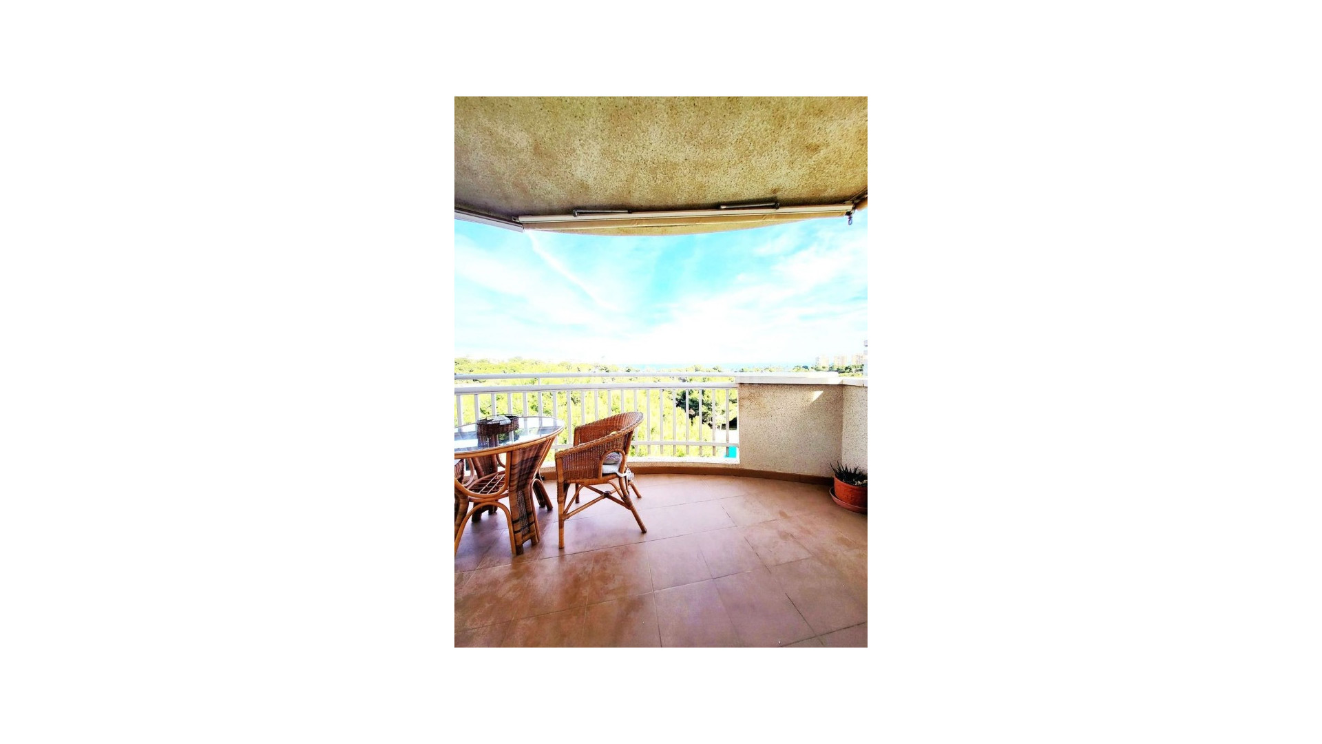 Resale - Wohnung -
Dehesa de Campoamor - Campoamor