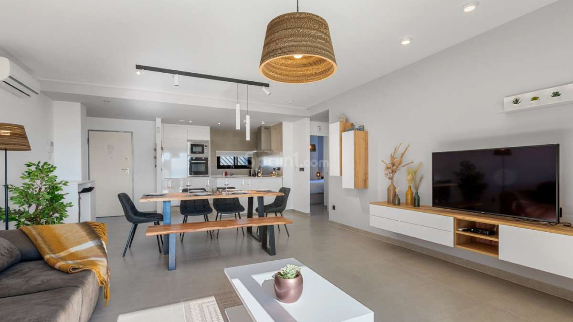 Resale - Wohnung -
El Raso