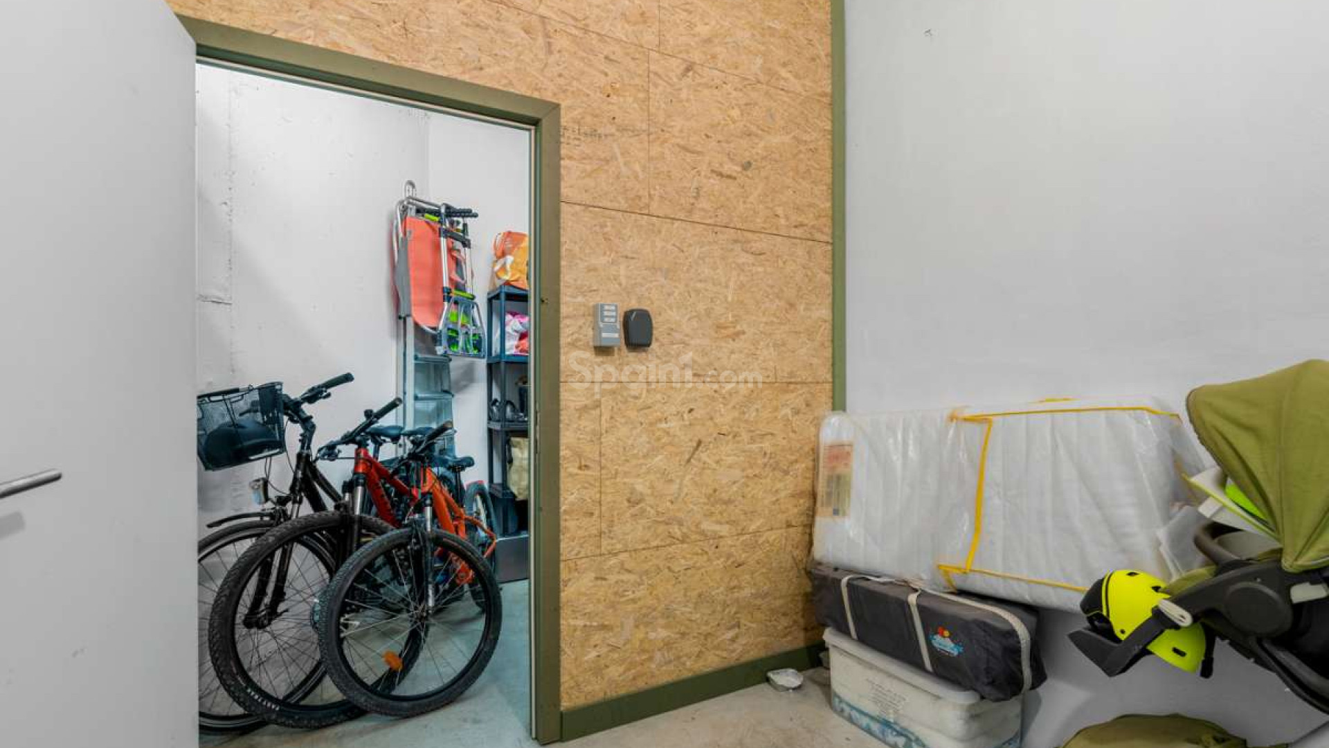 Resale - Wohnung -
El Raso