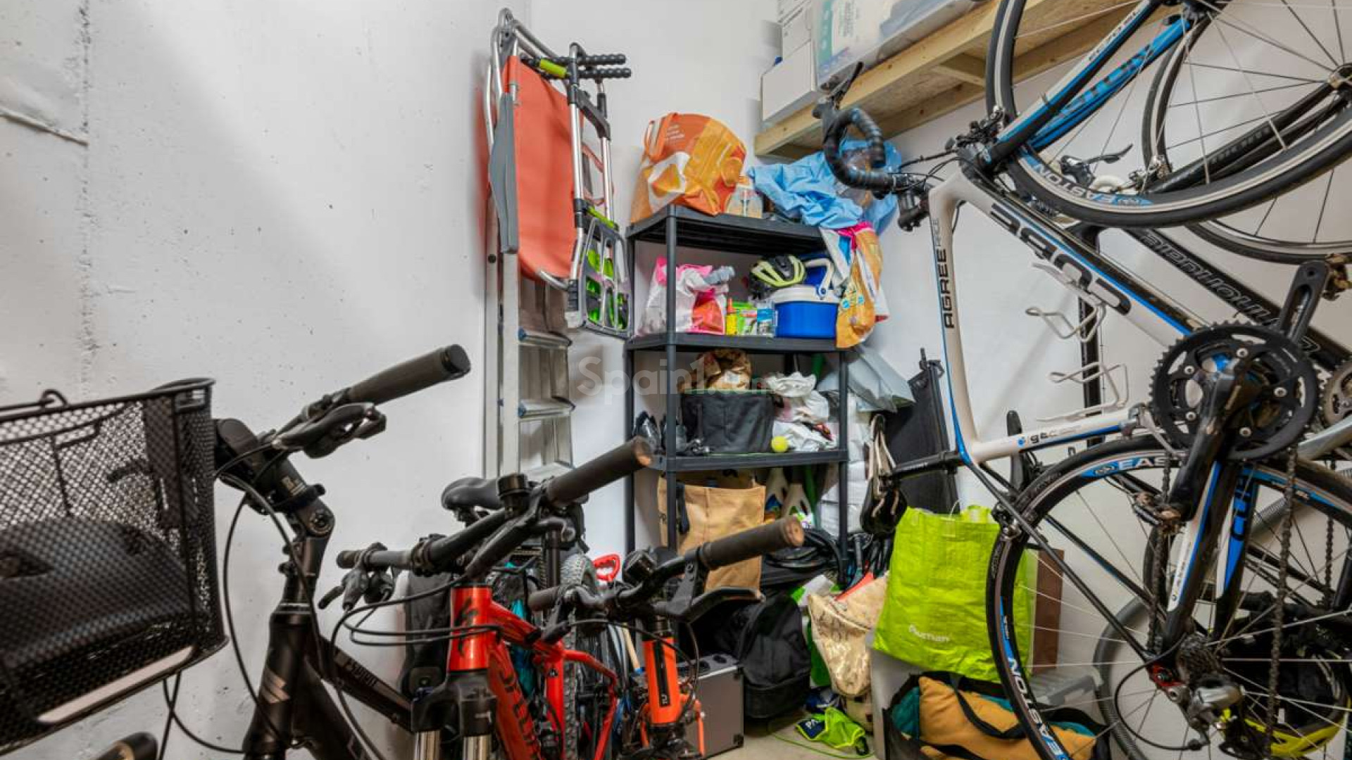 Resale - Wohnung -
El Raso