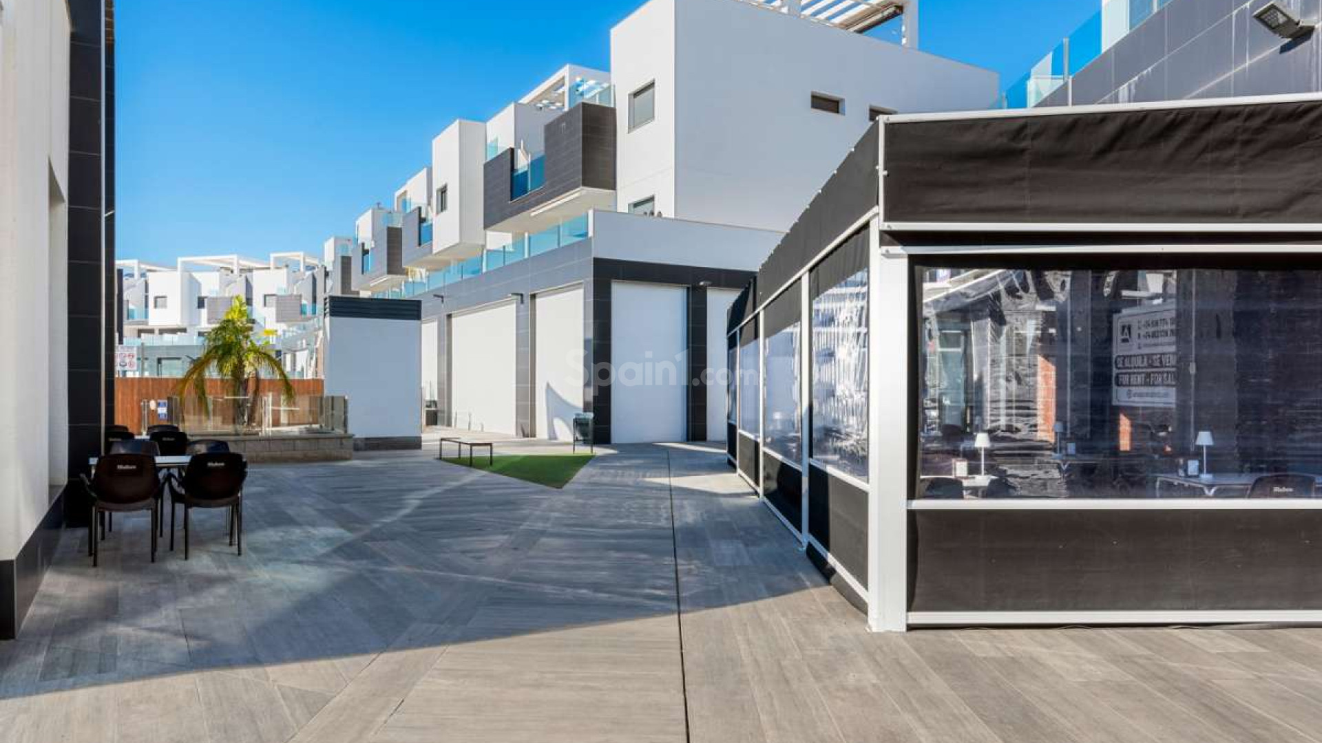 Resale - Wohnung -
El Raso