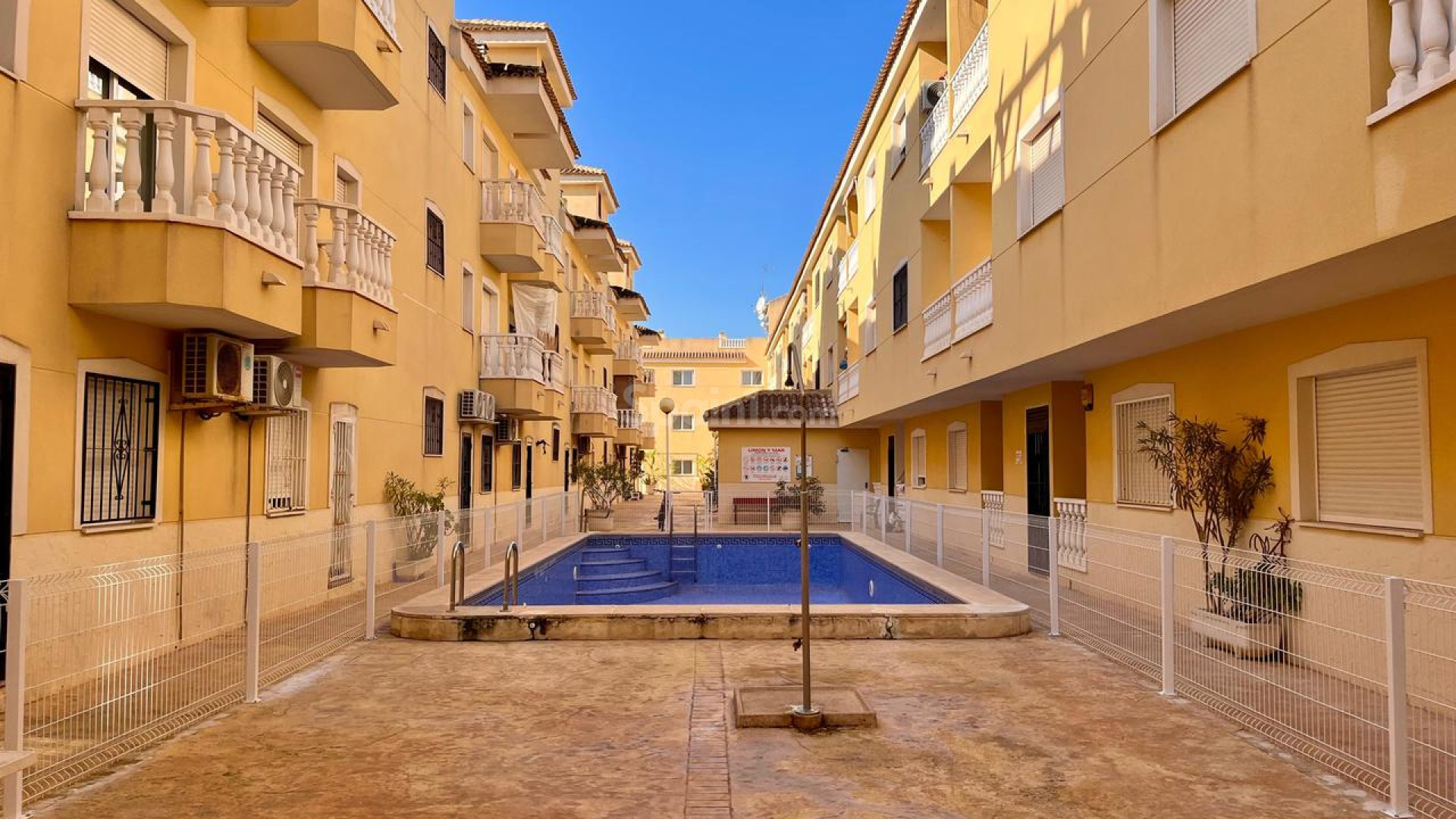 Resale - Wohnung -
Formentera de Segura