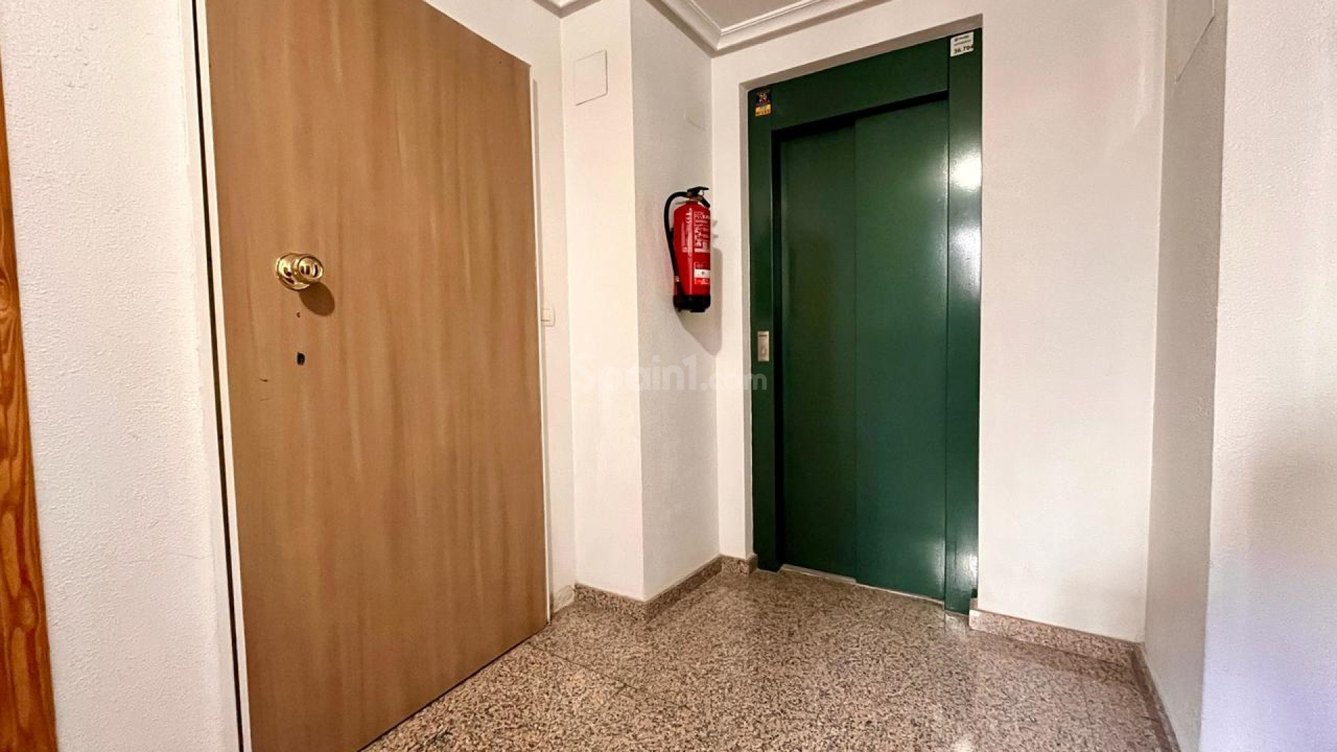 Resale - Wohnung -
Formentera de Segura
