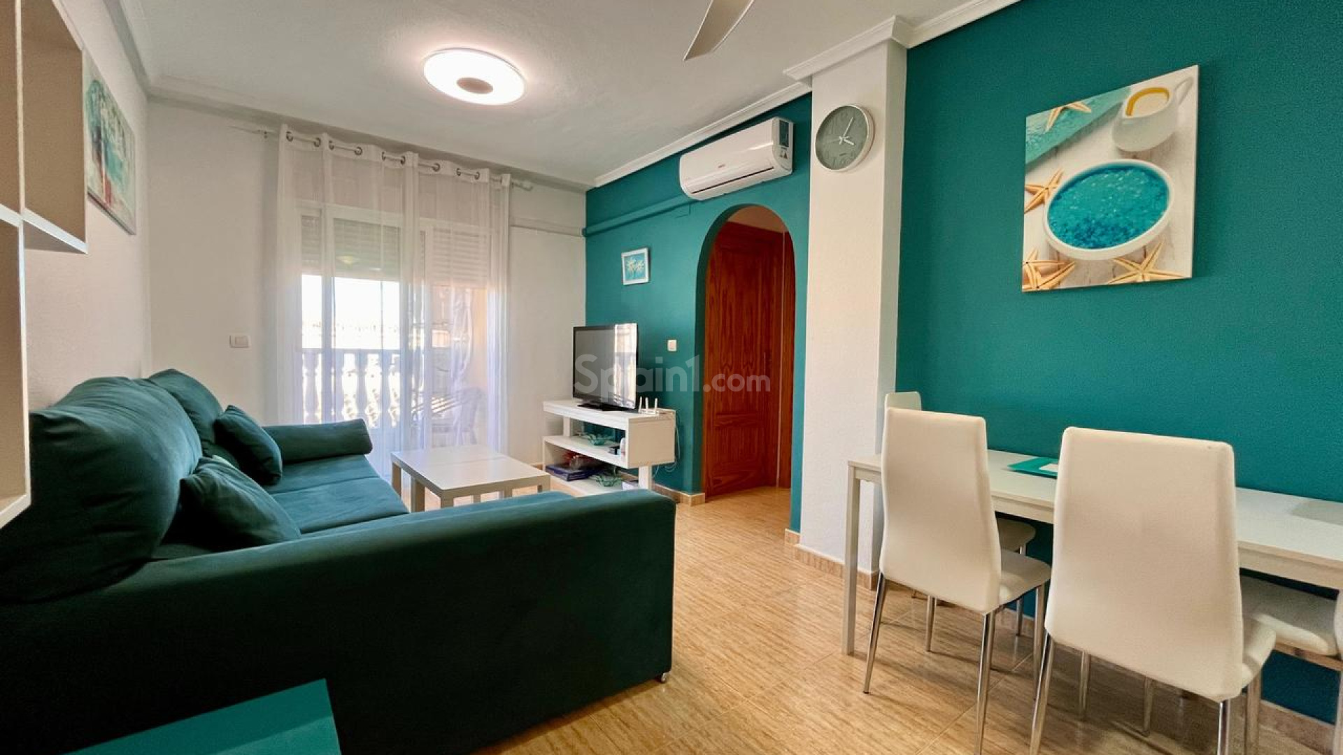 Resale - Wohnung -
Formentera de Segura