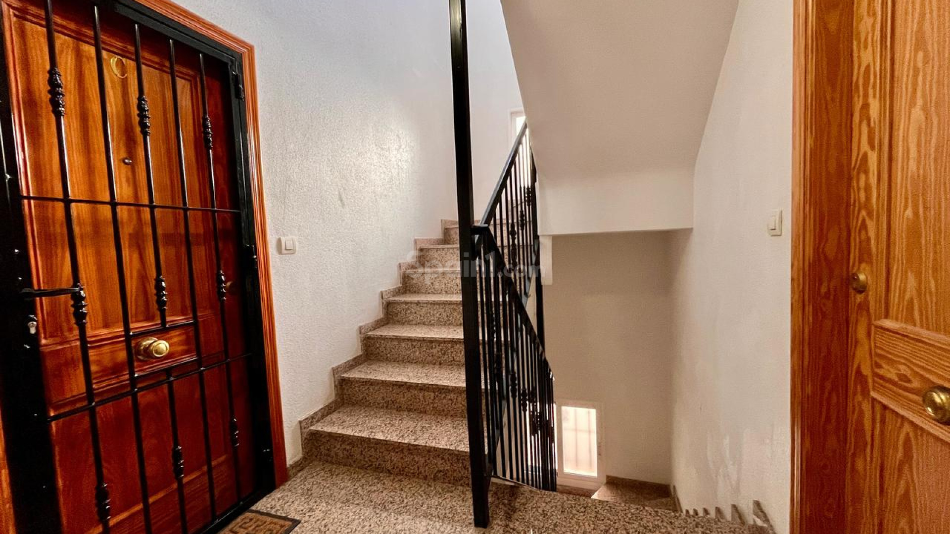 Resale - Wohnung -
Formentera de Segura