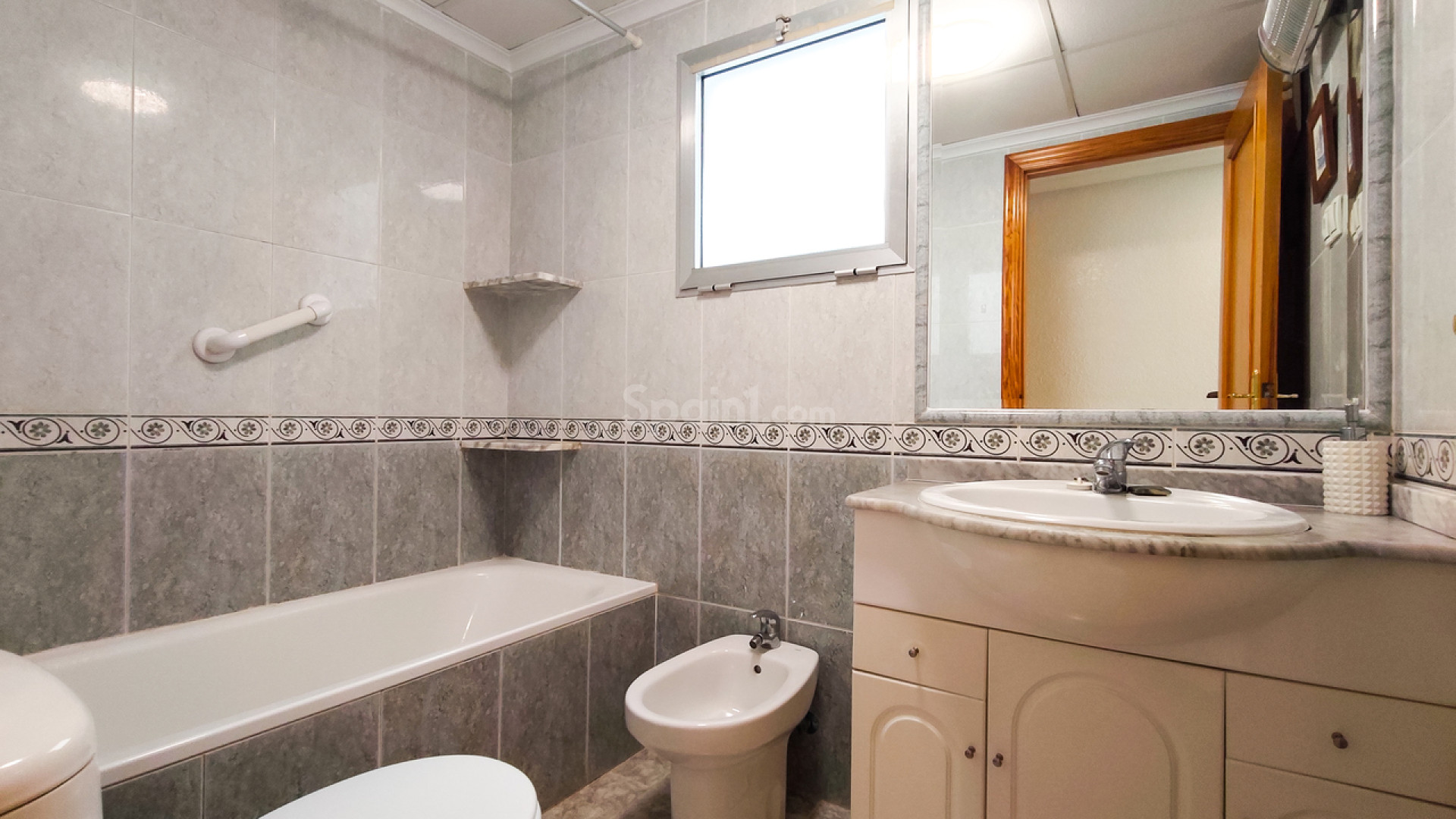Resale - Wohnung -
Guardamar del Segura